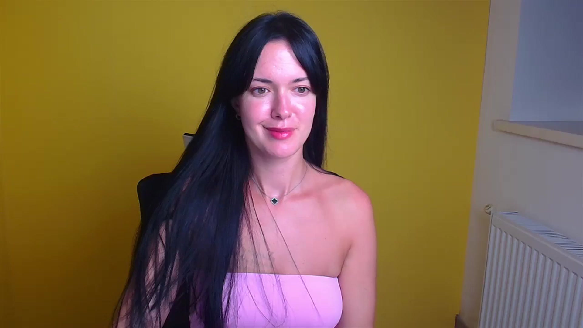 Gallery image thumbnail from Black_Red's myfreecams stream on, 08/29/2024, 15:19 image 1 of 20