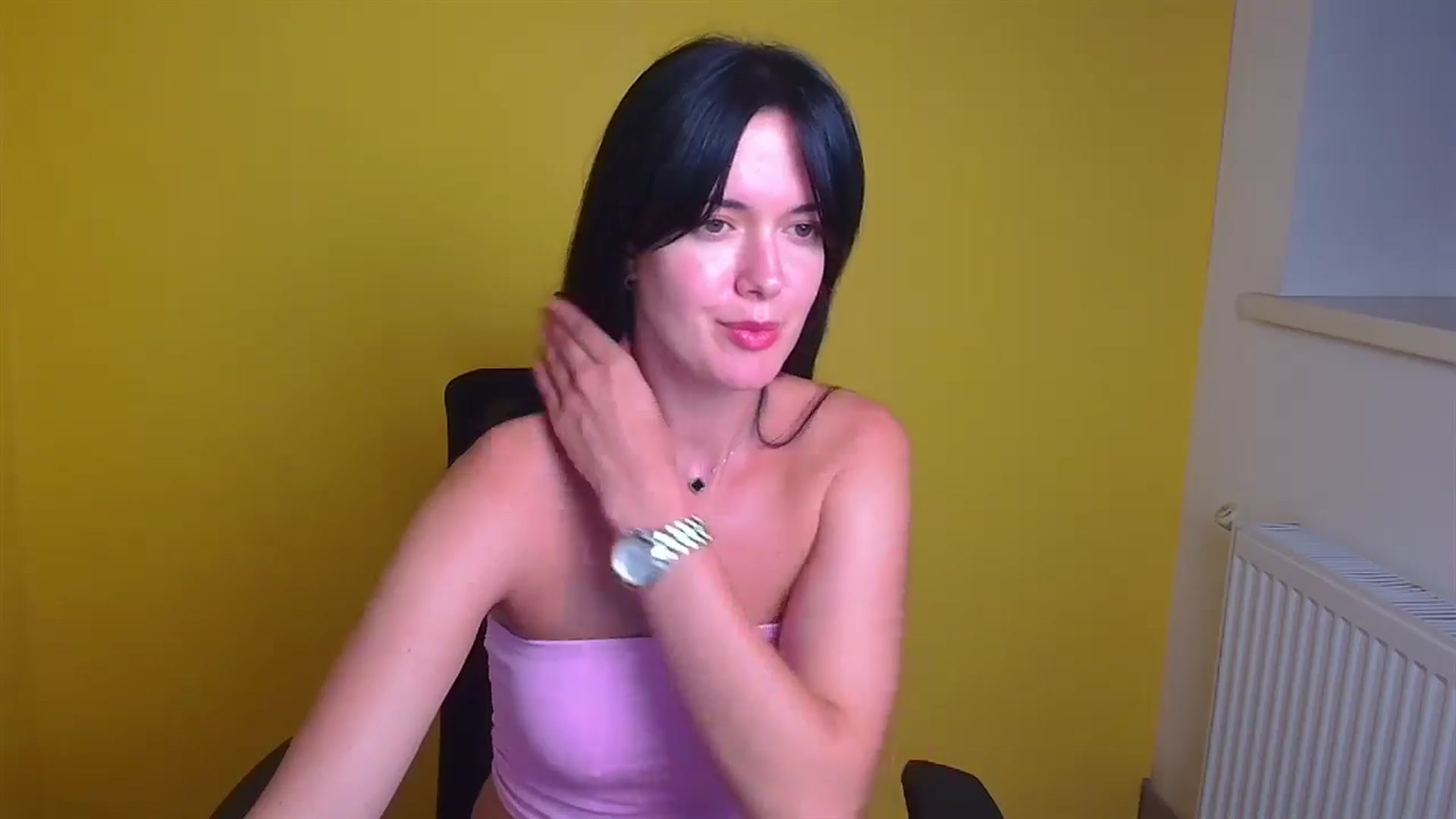 Gallery image thumbnail from Black_Red's myfreecams stream on, 08/29/2024, 15:19 image 15 of 20