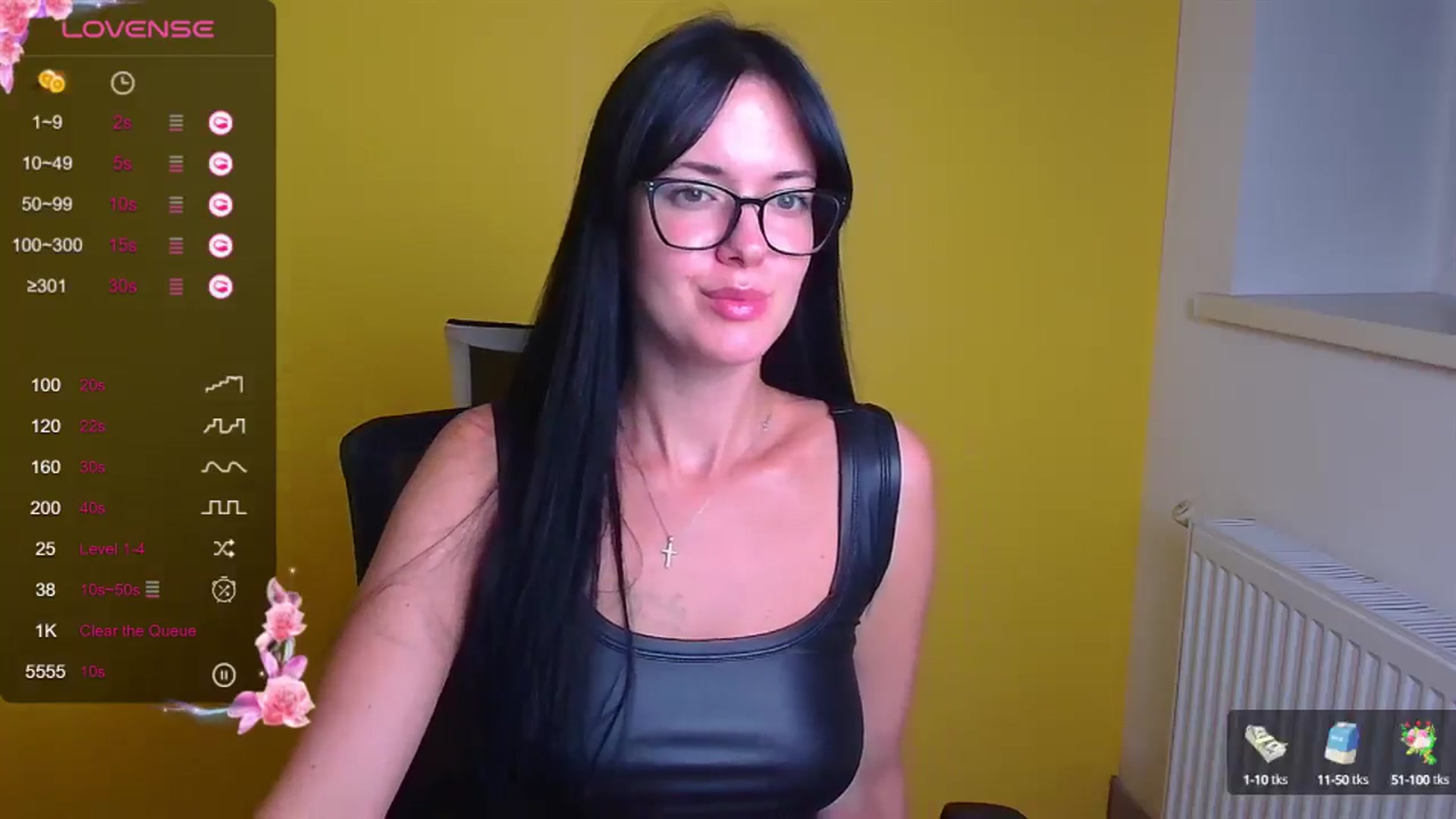 Gallery image thumbnail from Black_Red's myfreecams stream on, 09/07/2024, 11:34 image 17 of 20