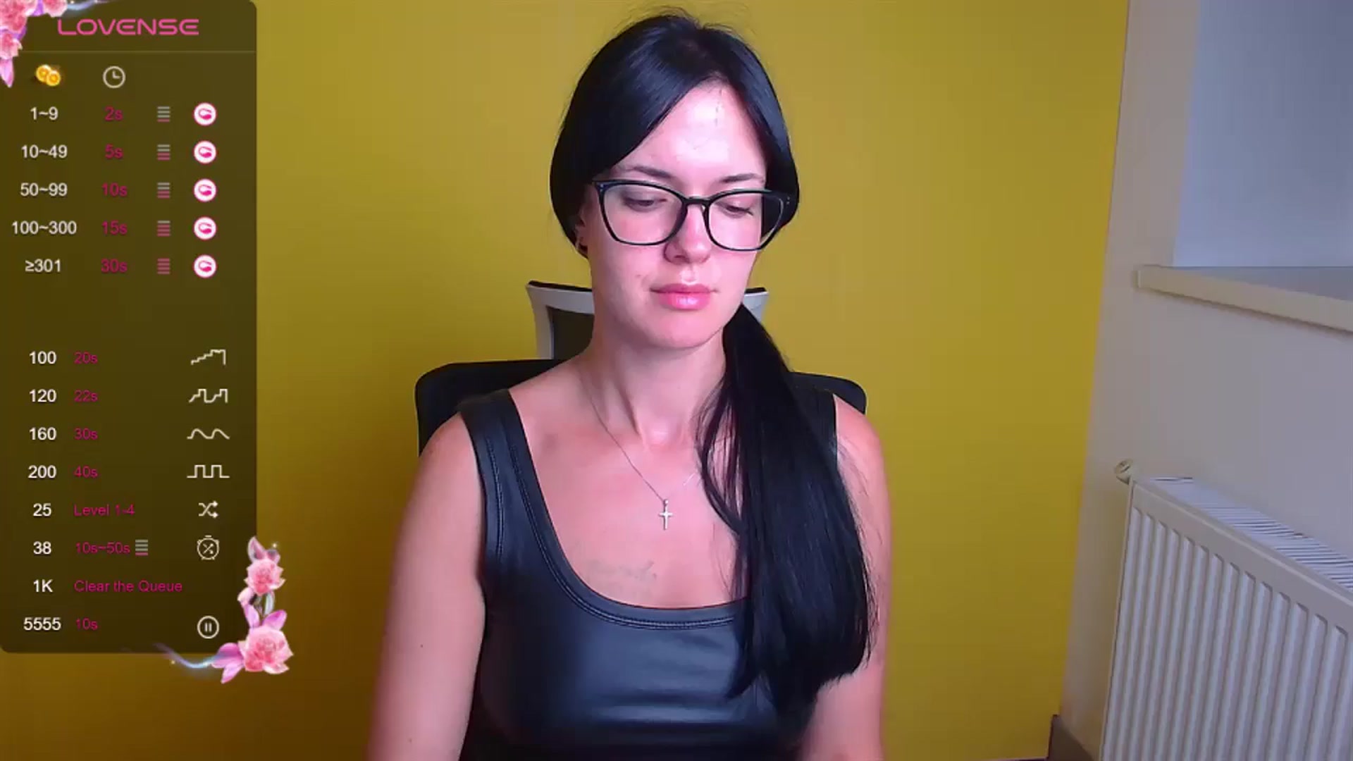 Gallery image thumbnail from Black_Red's myfreecams stream on, 09/07/2024, 12:47 image 11 of 20
