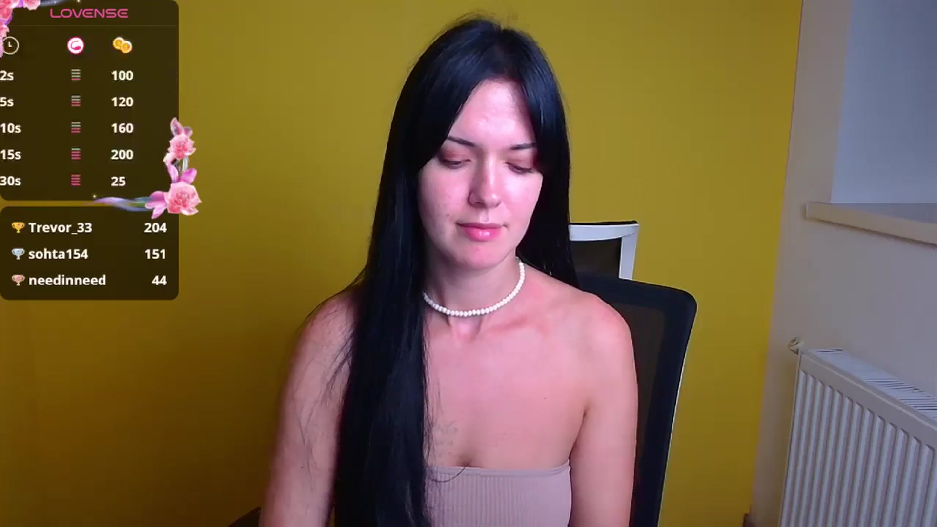Gallery image thumbnail from Black_Red's myfreecams stream on, 09/14/2024, 14:22 image 4 of 20