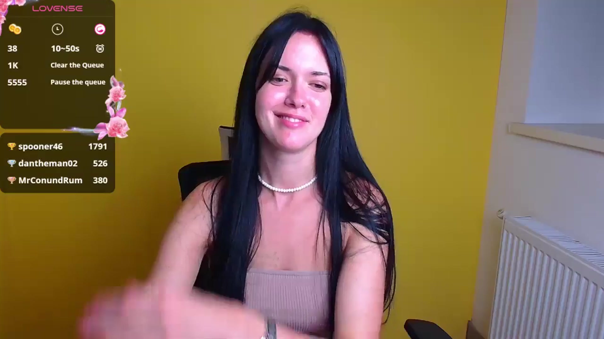 Gallery image thumbnail from Black_Red's myfreecams stream on, 09/14/2024, 17:02 image 12 of 20