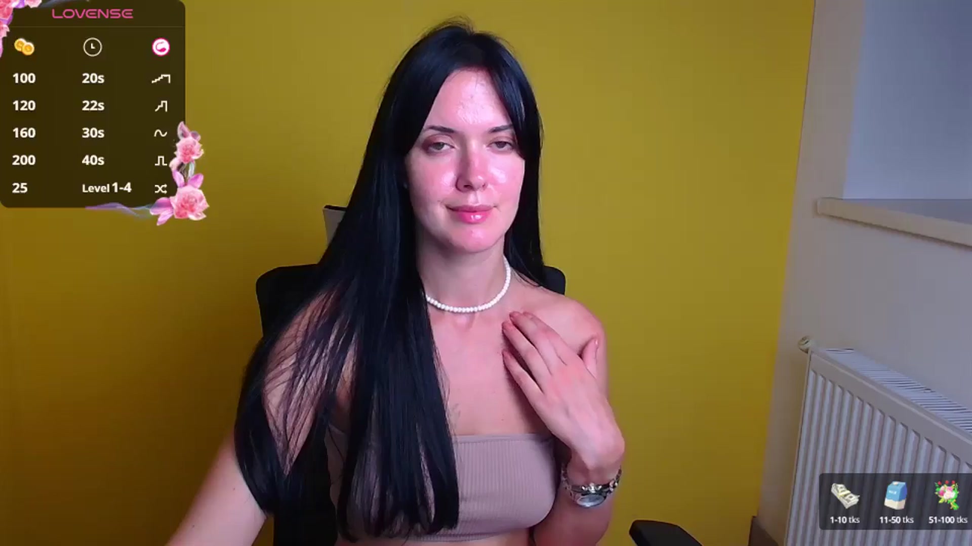 Gallery image thumbnail from Black_Red's myfreecams stream on, 09/14/2024, 17:02 image 3 of 20
