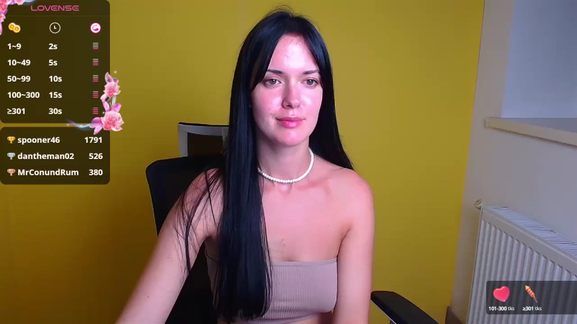 Gallery image thumbnail from Black_Red's myfreecams stream on, 09/14/2024, 17:02 image 15 of 20