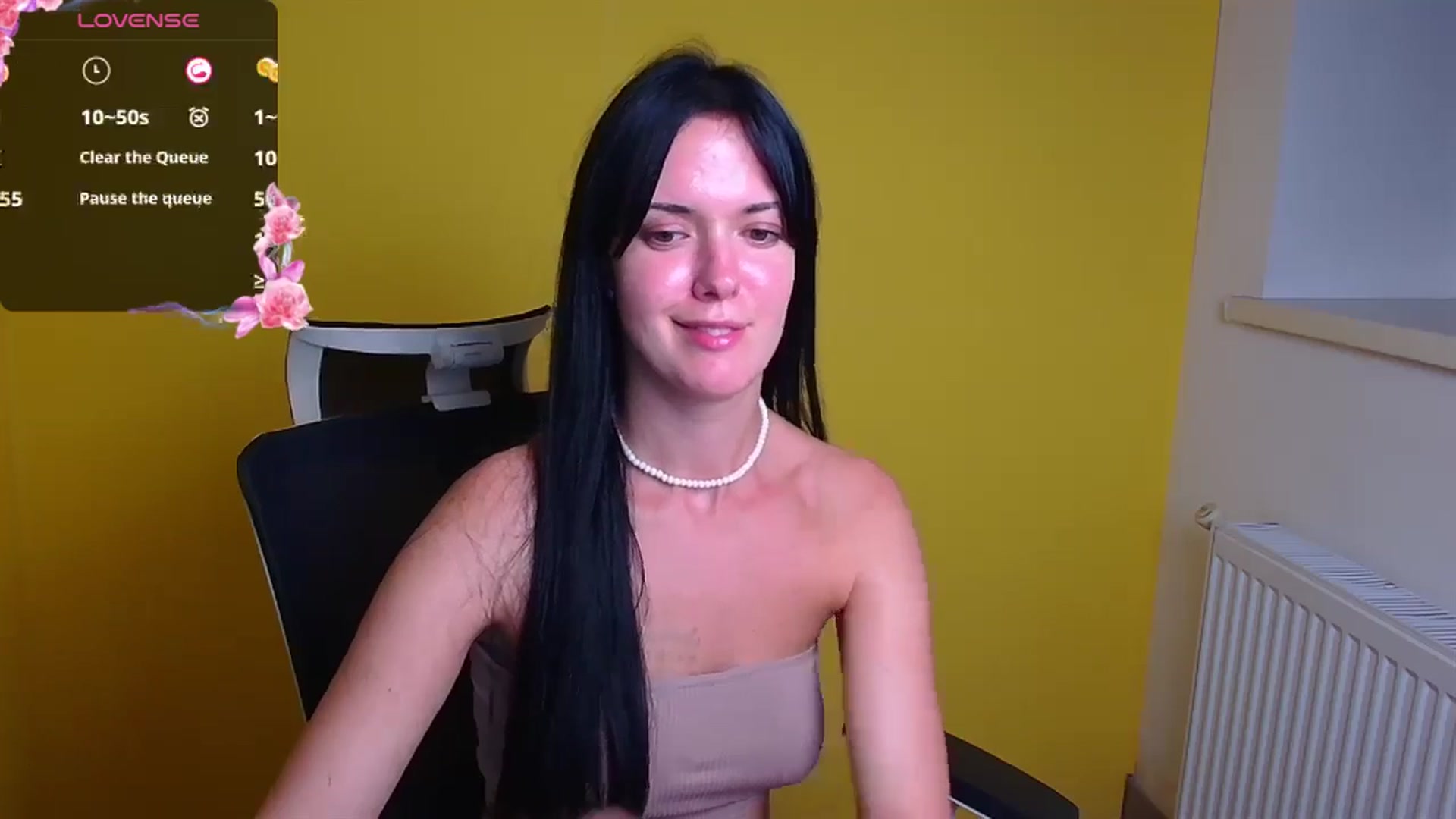 Gallery image thumbnail from Black_Red's myfreecams stream on, 09/14/2024, 17:02 image 5 of 20