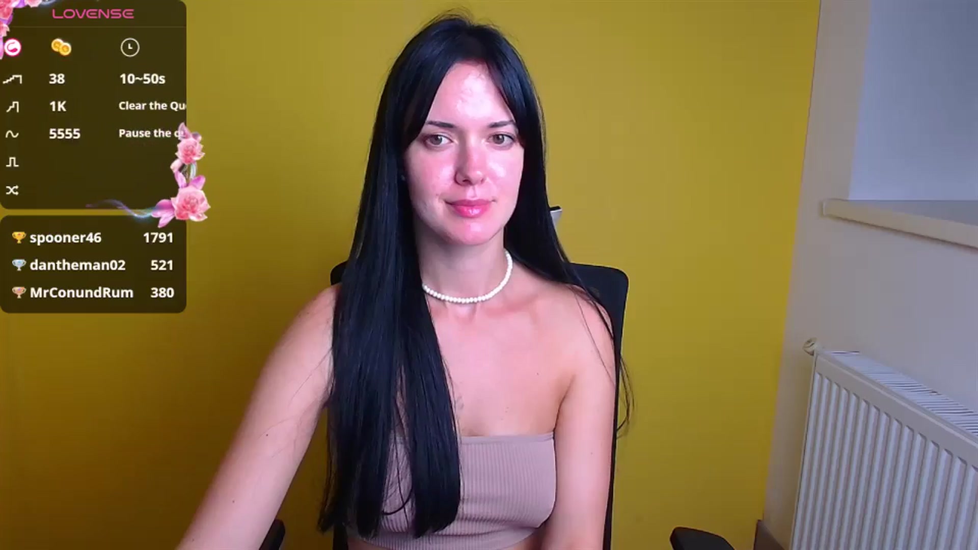 Gallery image thumbnail from Black_Red's myfreecams stream on, 09/14/2024, 17:02 image 11 of 20