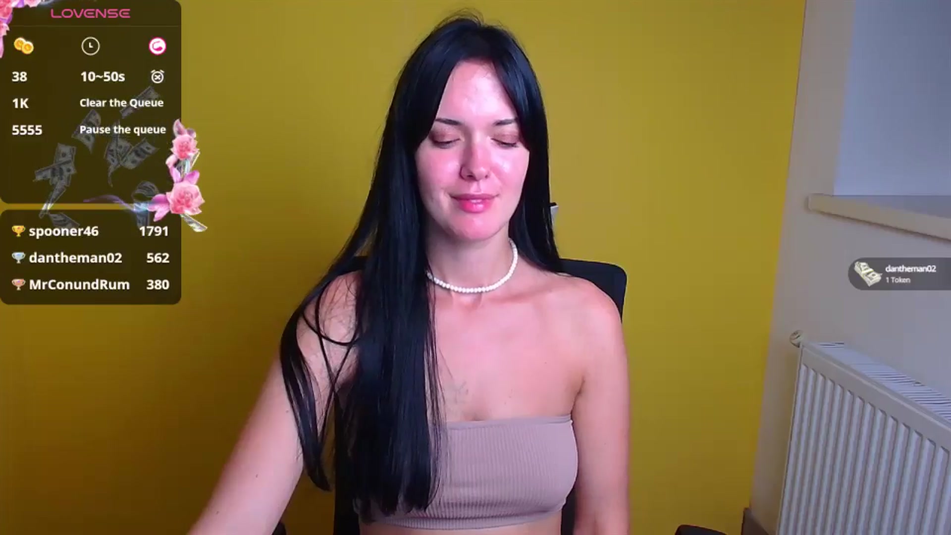 Gallery image thumbnail from Black_Red's myfreecams stream on, 09/14/2024, 17:02 image 19 of 20