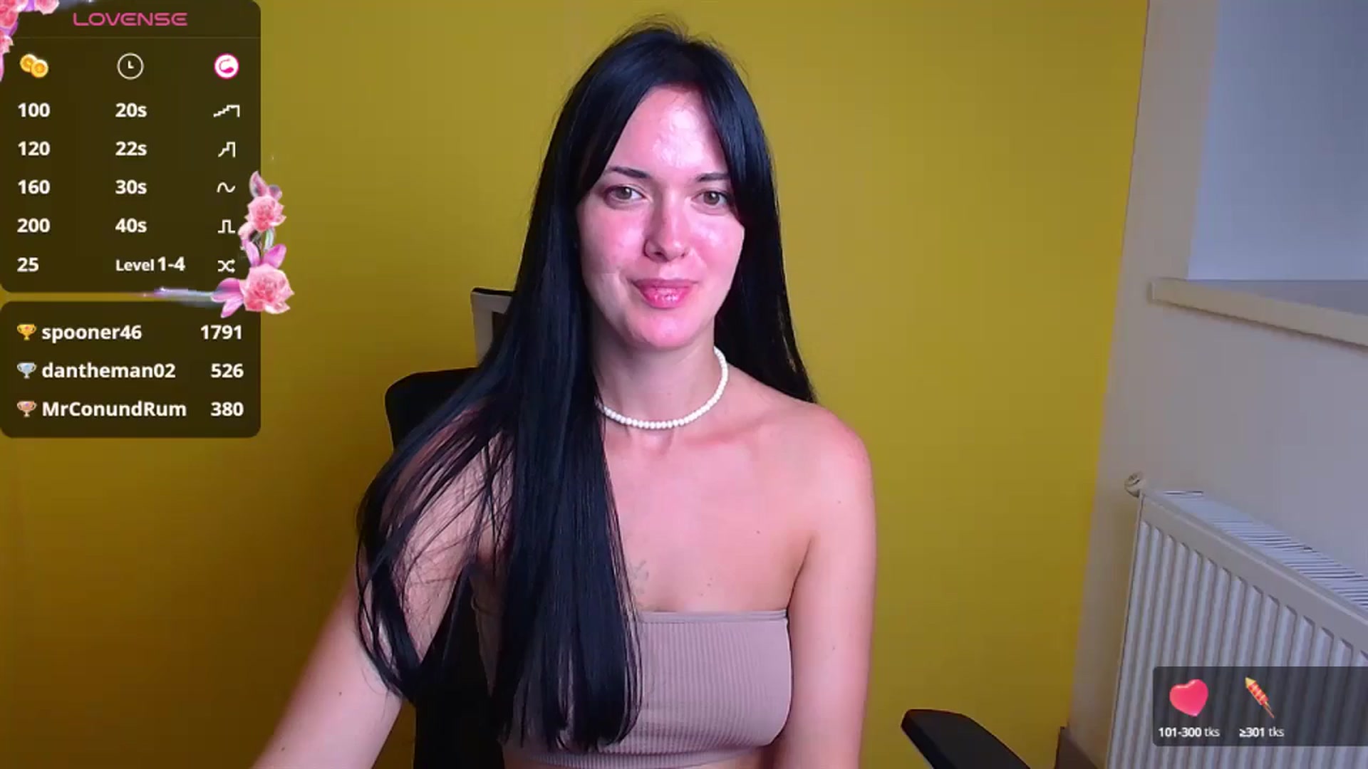 Gallery image thumbnail from Black_Red's myfreecams stream on, 09/14/2024, 17:02 image 13 of 20