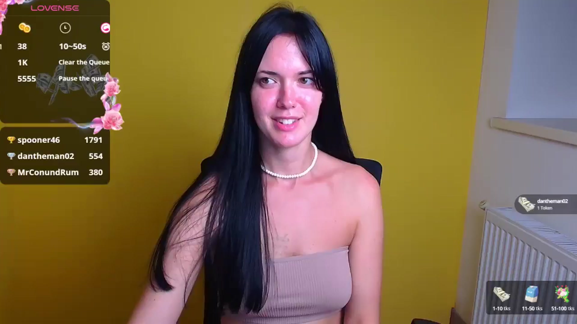 Gallery image thumbnail from Black_Red's myfreecams stream on, 09/14/2024, 17:02 image 18 of 20