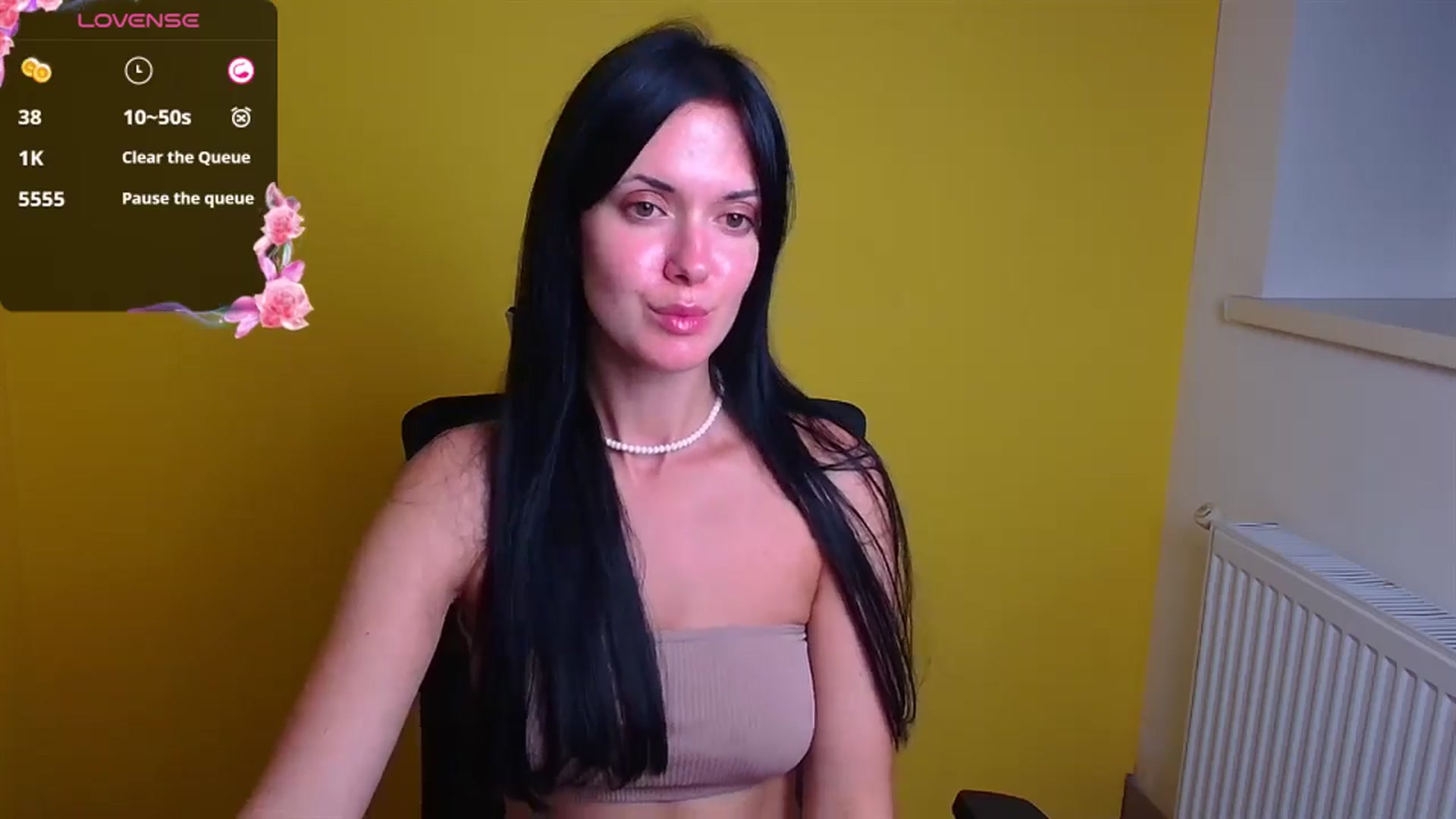 Gallery image thumbnail from Black_Red's myfreecams stream on, 09/14/2024, 17:02 image 2 of 20