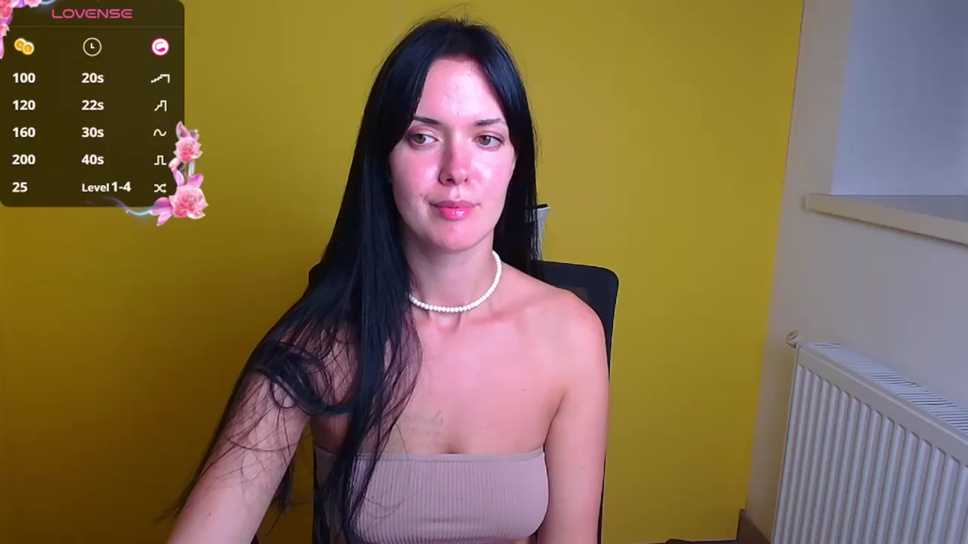 Gallery image thumbnail from Black_Red's myfreecams stream on, 09/14/2024, 17:41 image 1 of 20