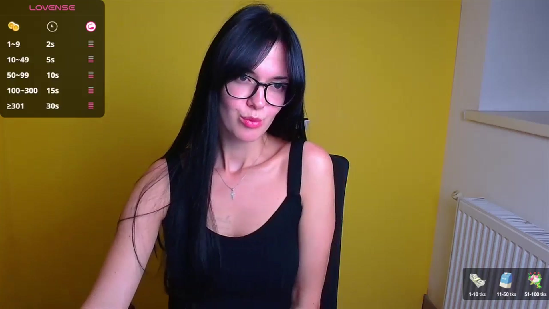 Gallery image thumbnail from Black_Red's myfreecams stream on, 09/15/2024, 08:18 image 7 of 20