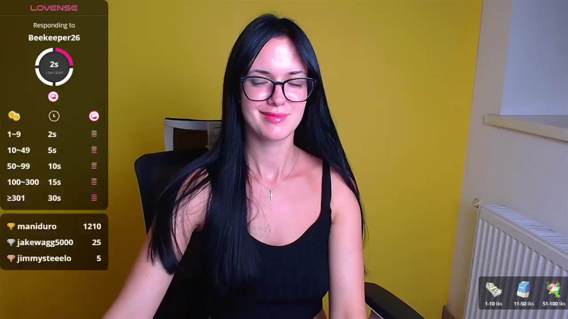 Gallery image thumbnail from Black_Red's myfreecams stream on, 09/15/2024, 15:49 image 7 of 20