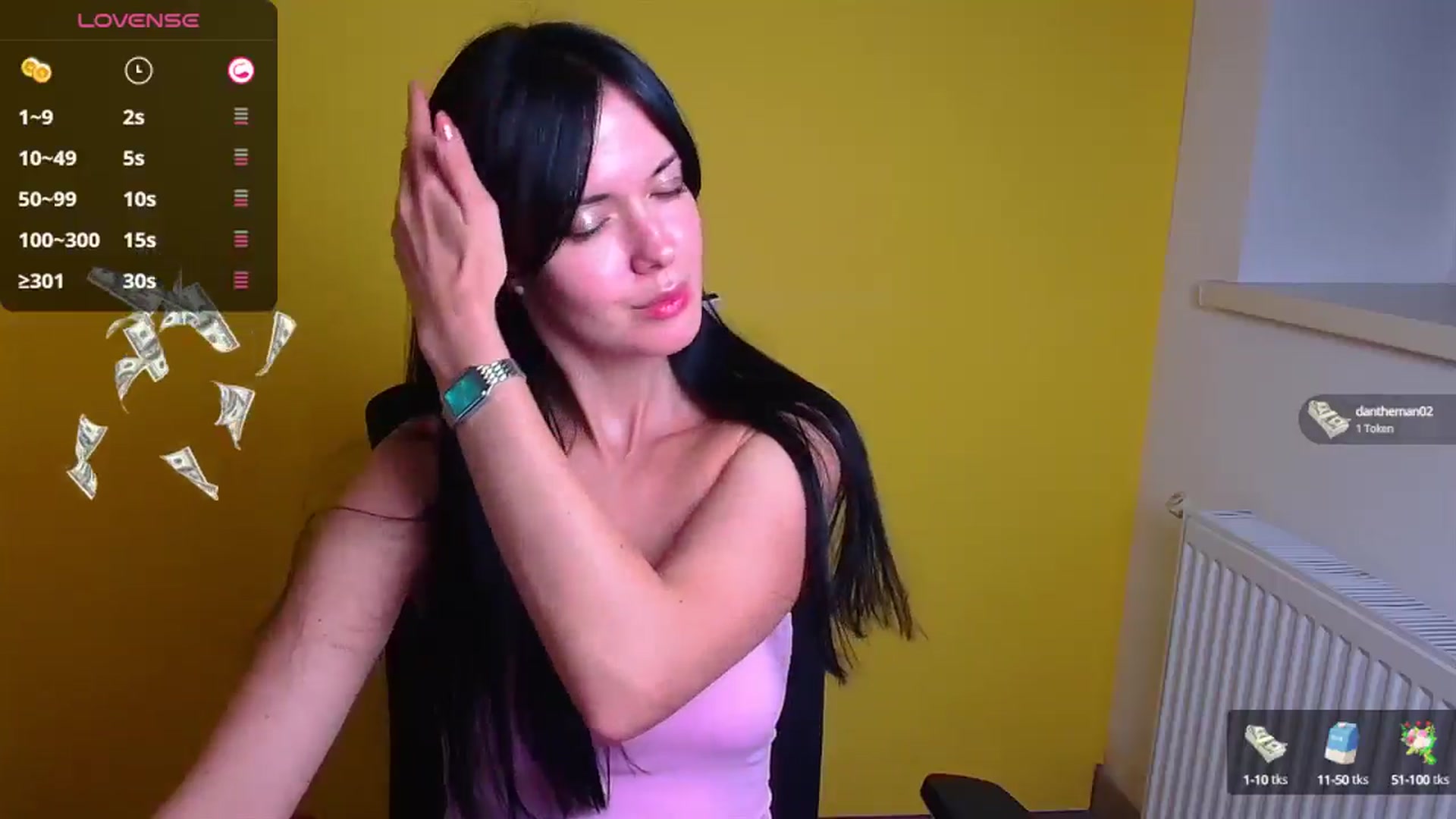 Gallery image thumbnail from Black_Red's myfreecams stream on, 09/16/2024, 17:48 image 11 of 20