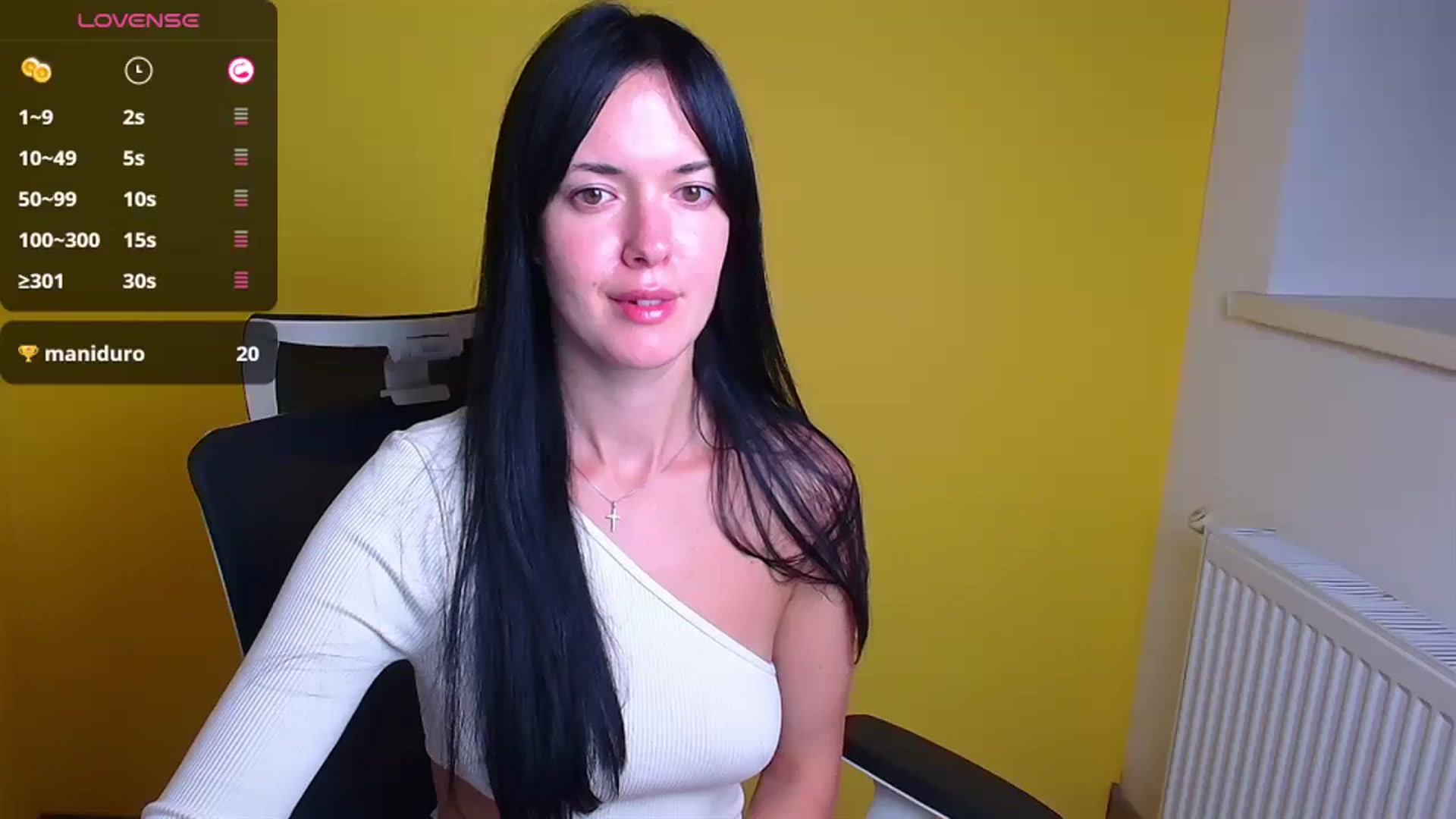 Gallery image thumbnail from Black_Red's myfreecams stream on, 09/20/2024, 13:56 image 11 of 20