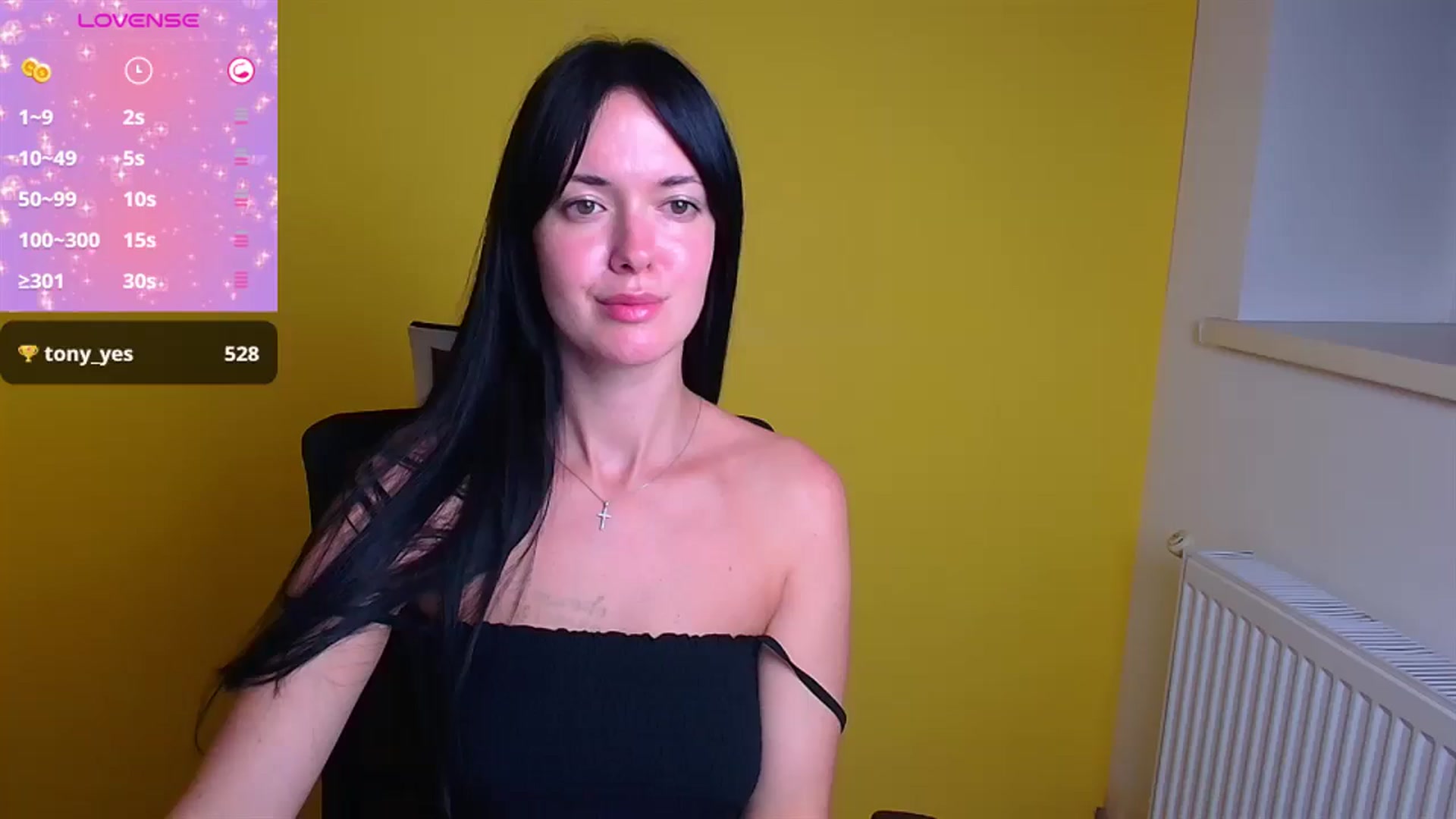 Gallery image thumbnail from Black_Red's myfreecams stream on, 09/21/2024, 08:25 image 12 of 20