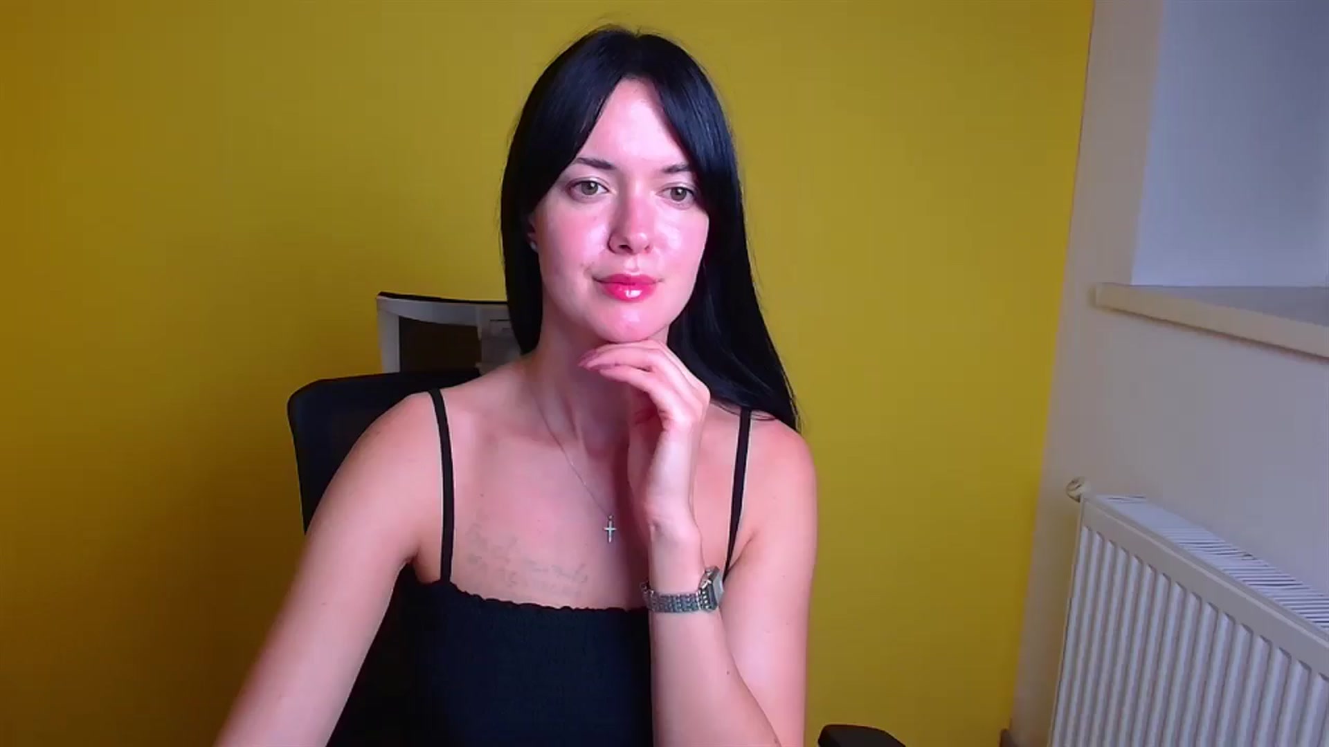 Gallery image thumbnail from Black_Red's myfreecams stream on, 09/21/2024, 10:32 image 2 of 20
