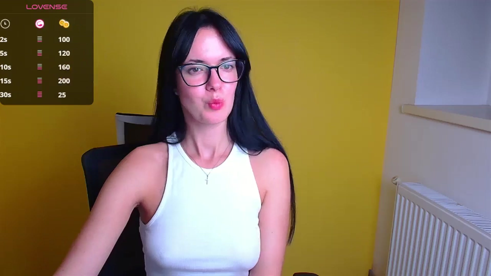 Gallery image thumbnail from Black_Red's myfreecams stream on, 09/22/2024, 12:18 image 14 of 20