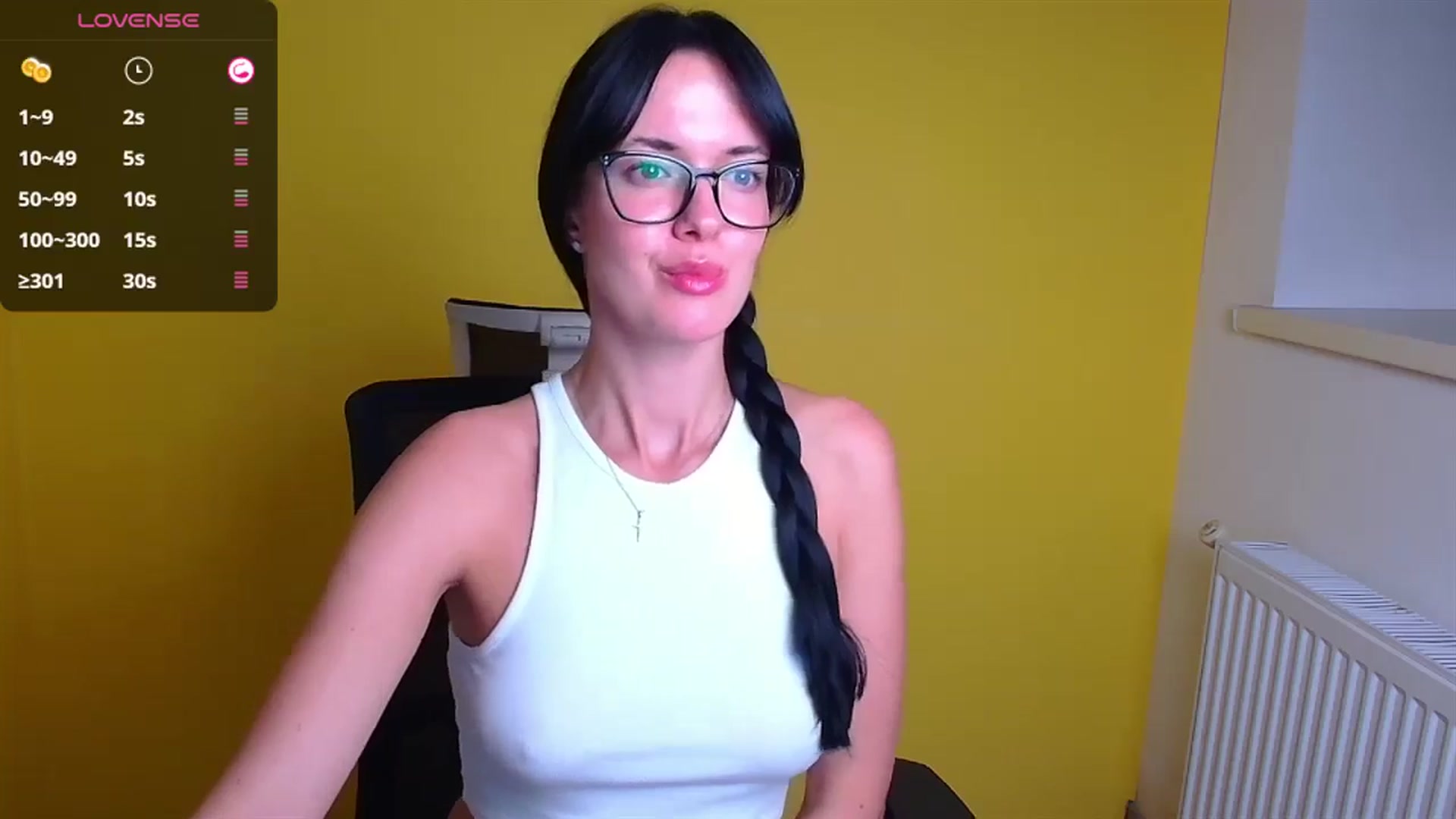 Gallery image thumbnail from Black_Red's myfreecams stream on, 09/22/2024, 14:37 image 13 of 20