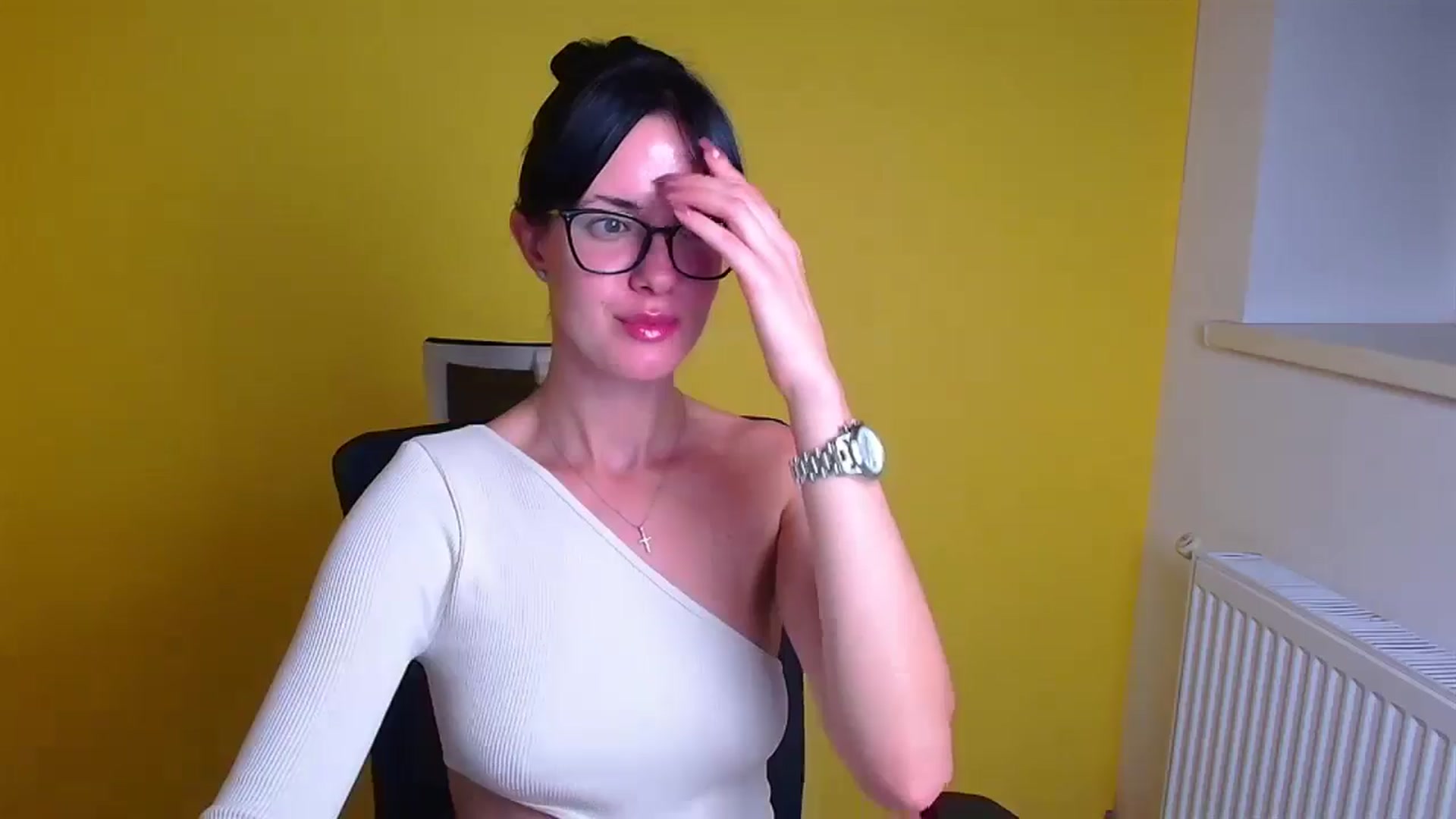 Gallery image thumbnail from Black_Red's myfreecams stream on, 09/23/2024, 19:18 image 18 of 20