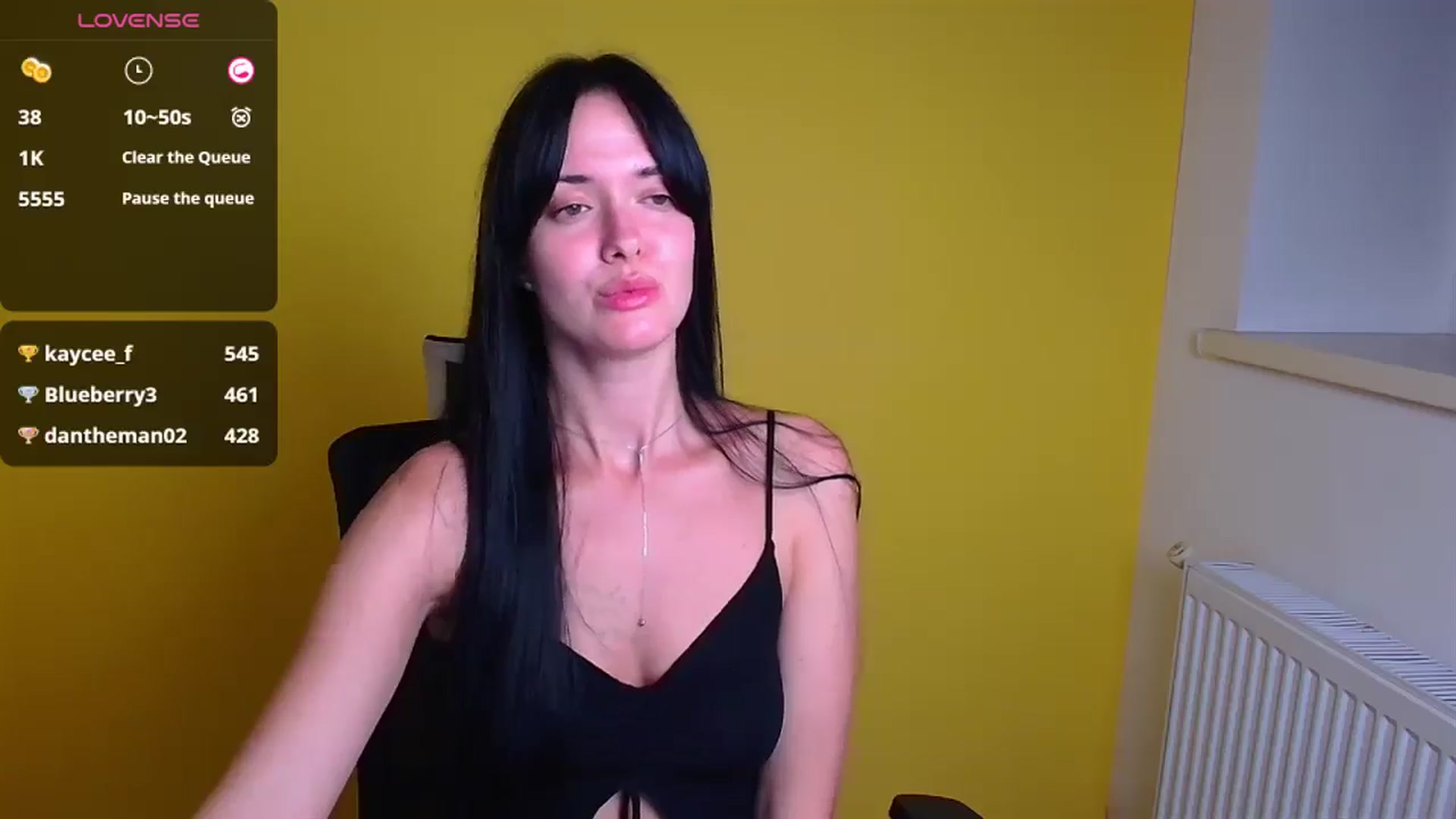 Gallery image thumbnail from Black_Red's myfreecams stream on, 09/27/2024, 15:52 image 14 of 20