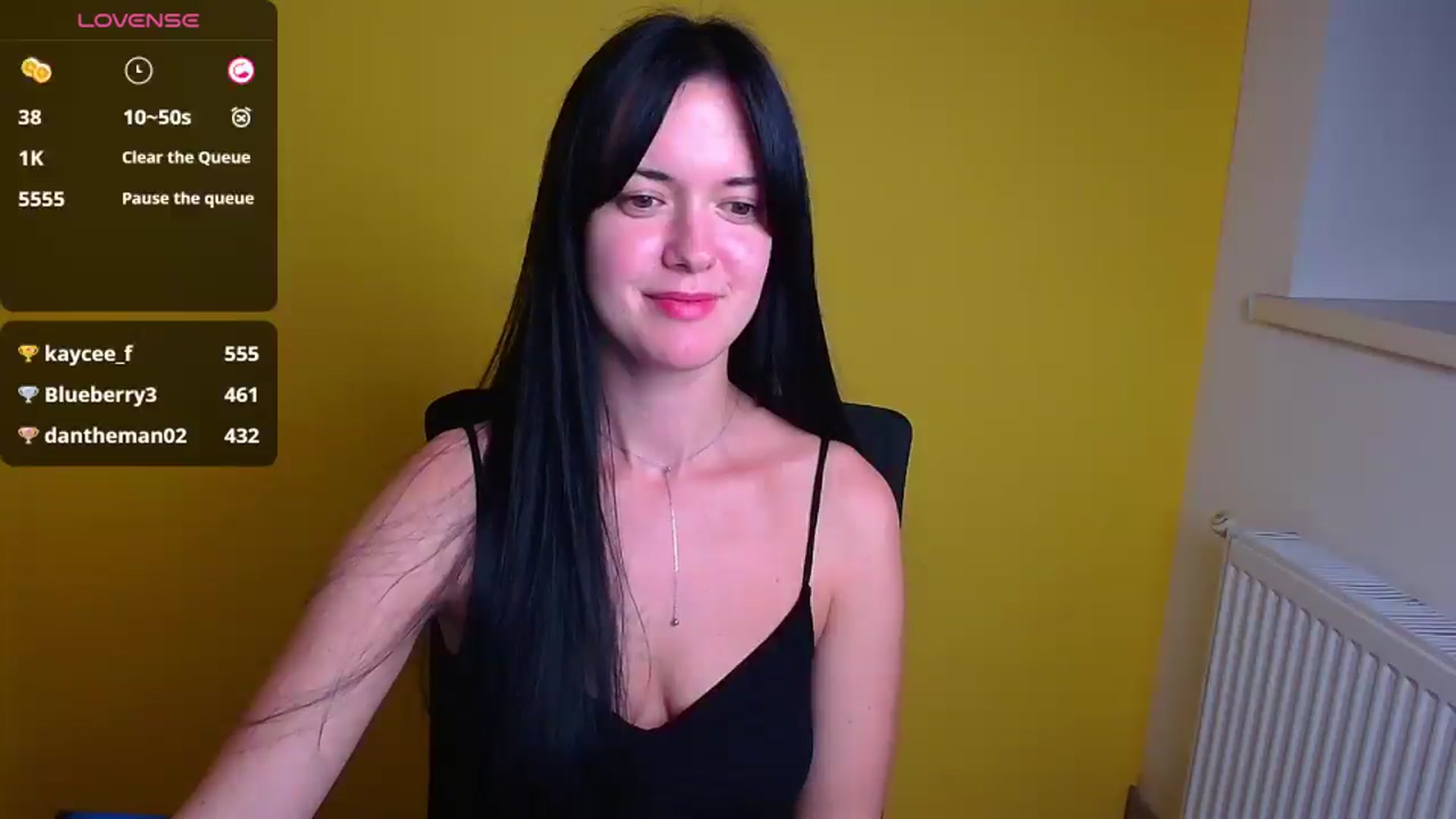 Gallery image thumbnail from Black_Red's myfreecams stream on, 09/27/2024, 16:32 image 10 of 20