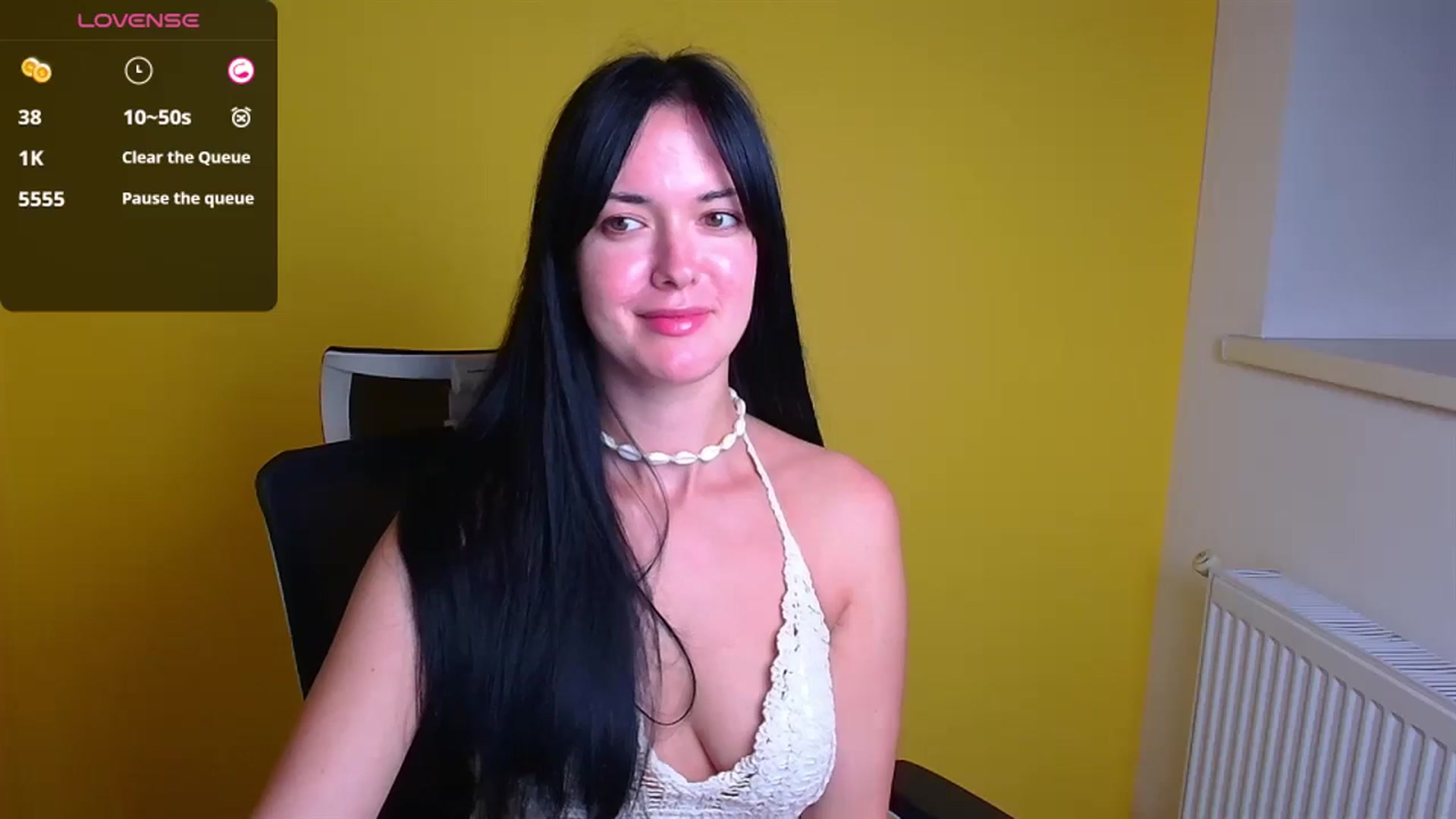 Gallery image thumbnail from Black_Red's myfreecams stream on, 09/28/2024, 08:02 image 13 of 20
