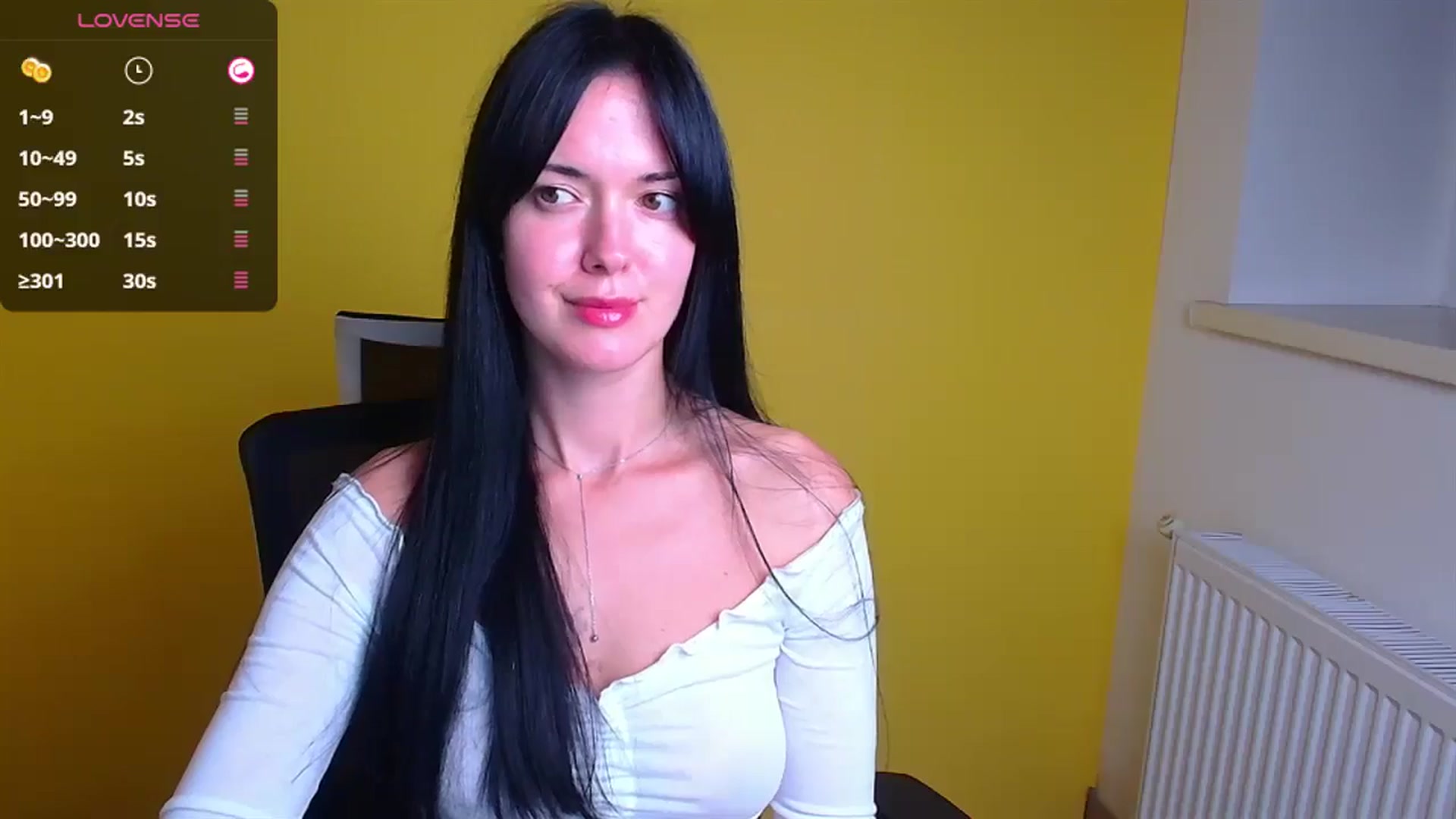 Gallery image thumbnail from Black_Red's myfreecams stream on, 10/04/2024, 13:45 image 4 of 20