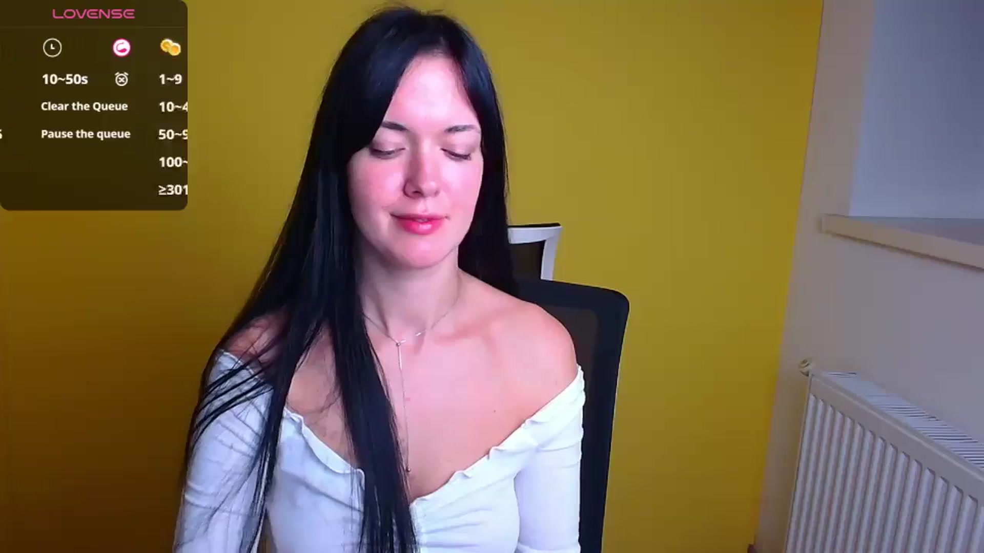 Gallery image thumbnail from Black_Red's myfreecams stream on, 10/05/2024, 08:56 image 8 of 20
