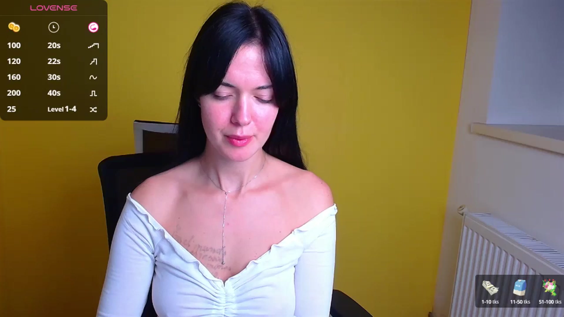 Gallery image thumbnail from Black_Red's myfreecams stream on, 10/05/2024, 08:56 image 9 of 20