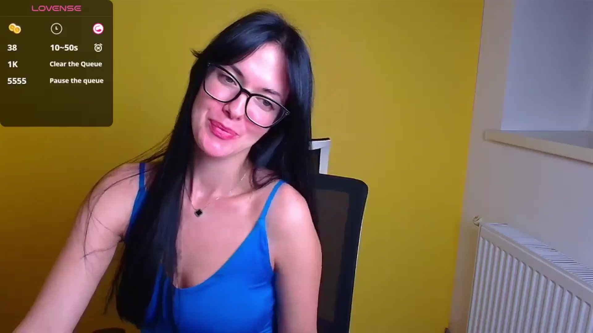 Gallery image thumbnail from Black_Red's myfreecams stream on, 10/06/2024, 09:16 image 6 of 20