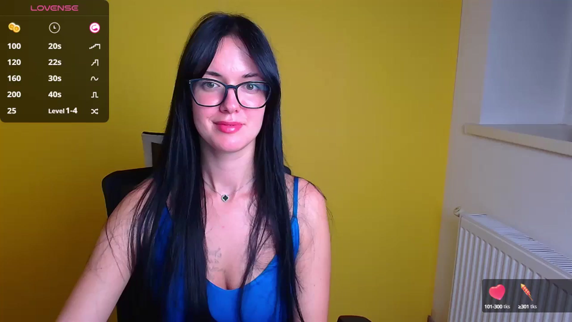 Gallery image thumbnail from Black_Red's myfreecams stream on, 10/06/2024, 10:27 image 17 of 20