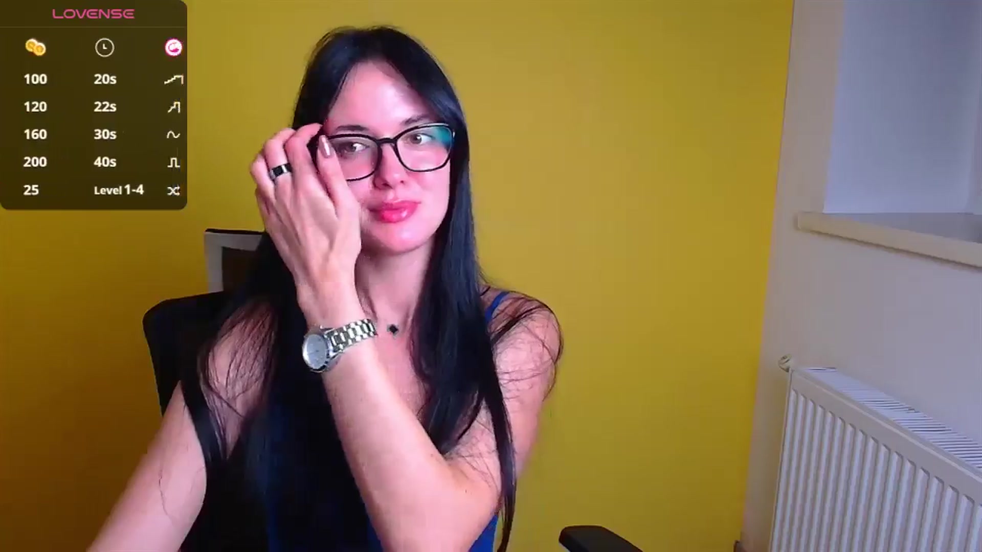Gallery image thumbnail from Black_Red's myfreecams stream on, 10/06/2024, 10:27 image 16 of 20