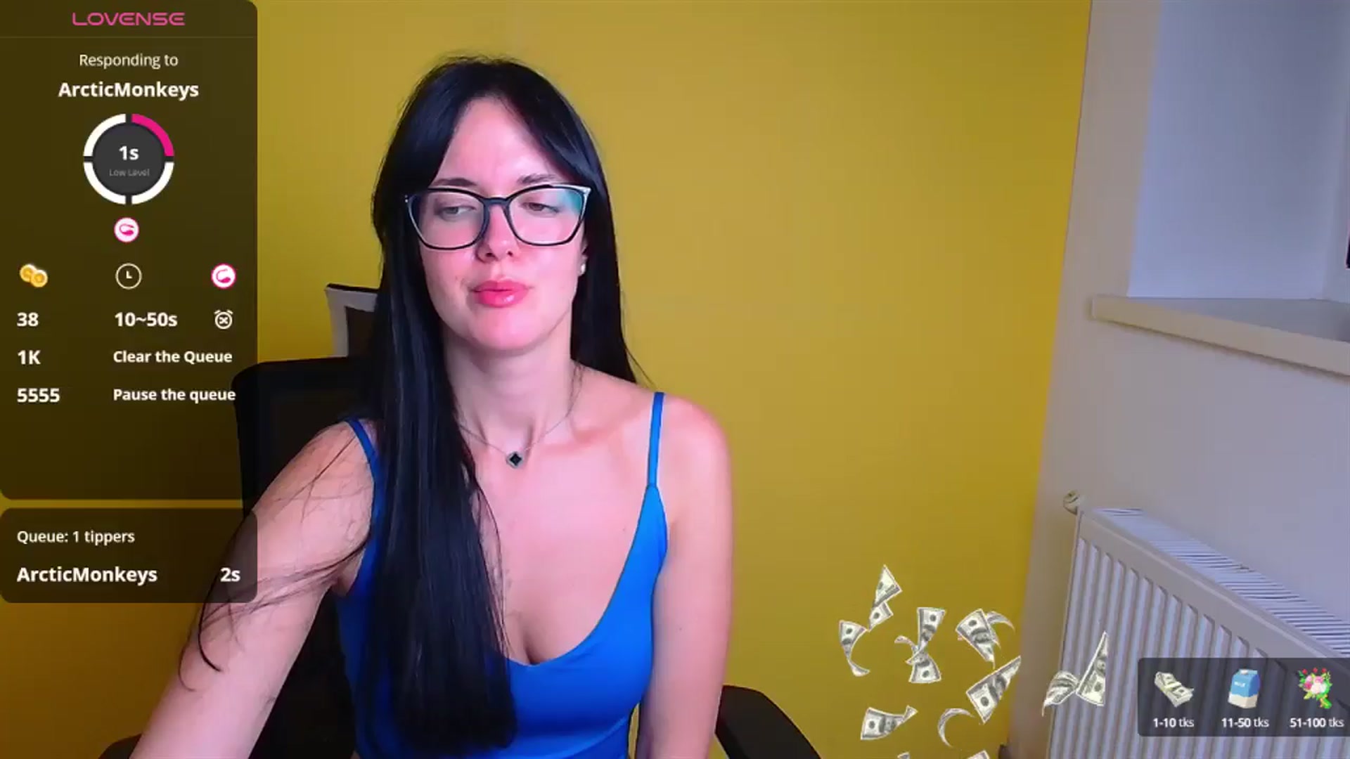 Gallery image thumbnail from Black_Red's myfreecams stream on, 10/06/2024, 12:28 image 10 of 20