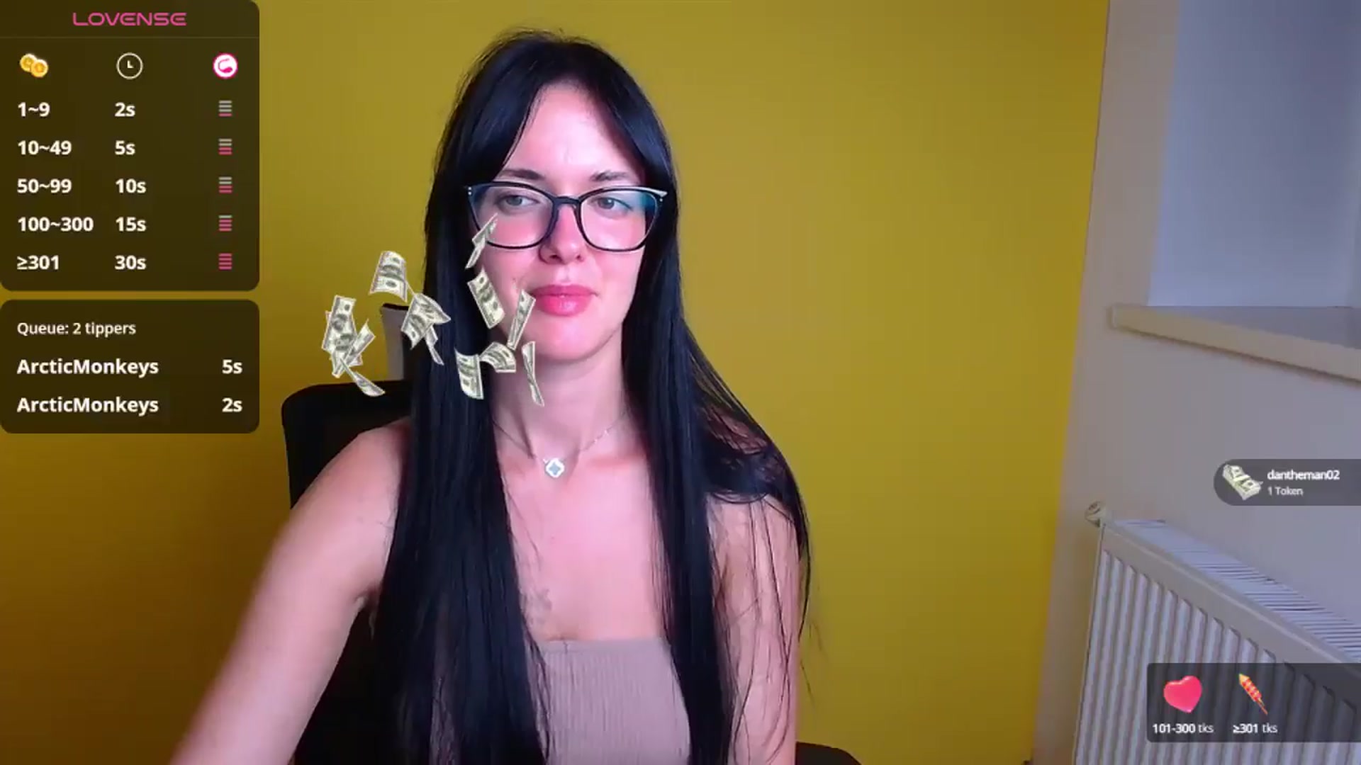 Gallery image thumbnail from Black_Red's myfreecams stream on, 10/06/2024, 13:16 image 7 of 20