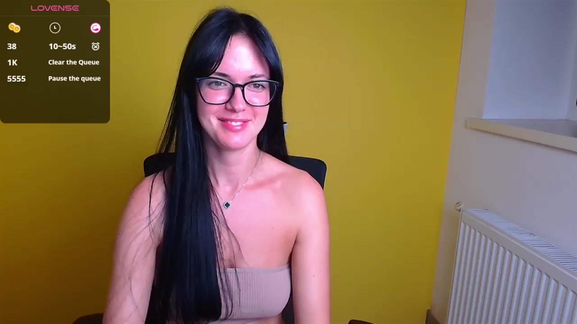 Gallery image thumbnail from Black_Red's myfreecams stream on, 10/06/2024, 15:43 image 16 of 20