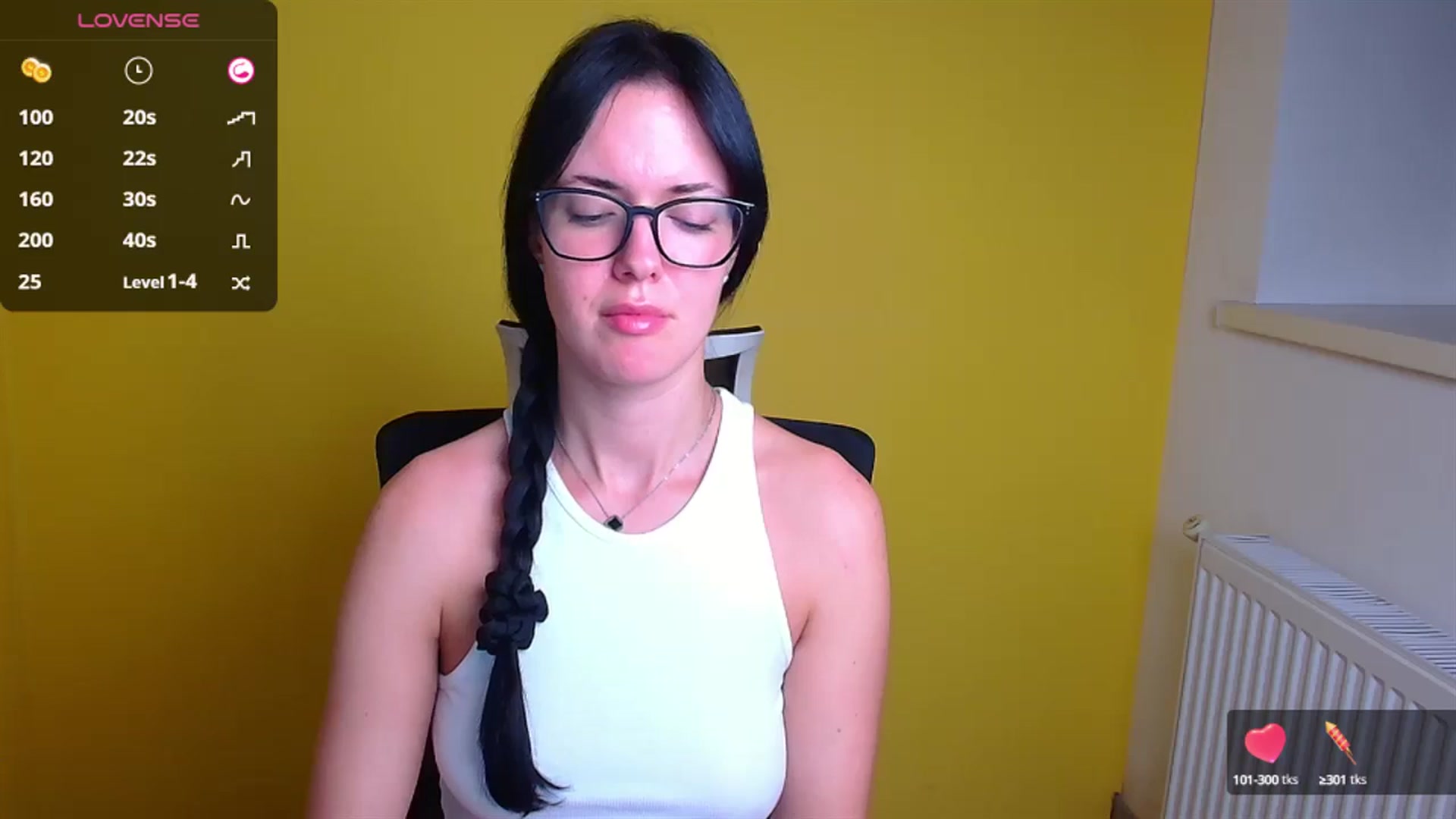 Gallery image thumbnail from Black_Red's myfreecams stream on, 10/07/2024, 22:52 image 11 of 20