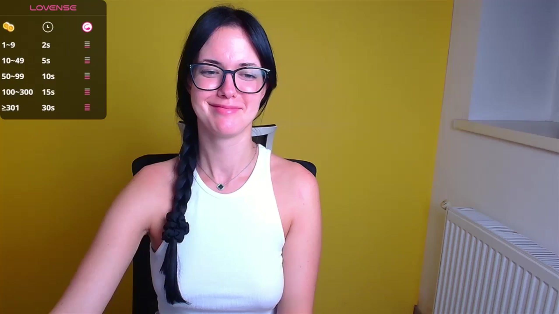 Gallery image thumbnail from Black_Red's myfreecams stream on, 10/08/2024, 01:16 image 14 of 20