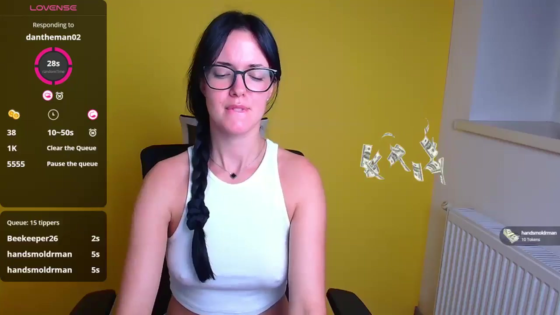 Gallery image thumbnail from Black_Red's myfreecams stream on, 10/08/2024, 01:16 image 18 of 20