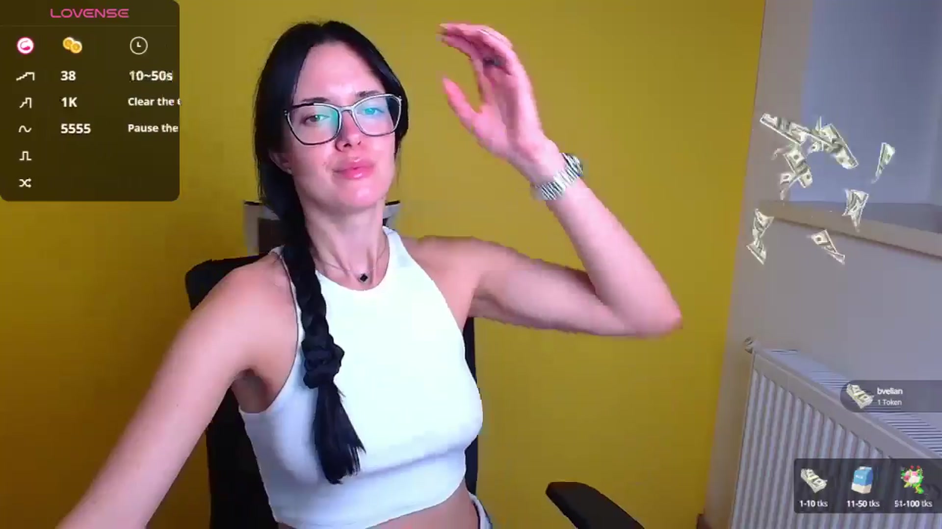 Gallery image thumbnail from Black_Red's myfreecams stream on, 10/08/2024, 01:16 image 4 of 20