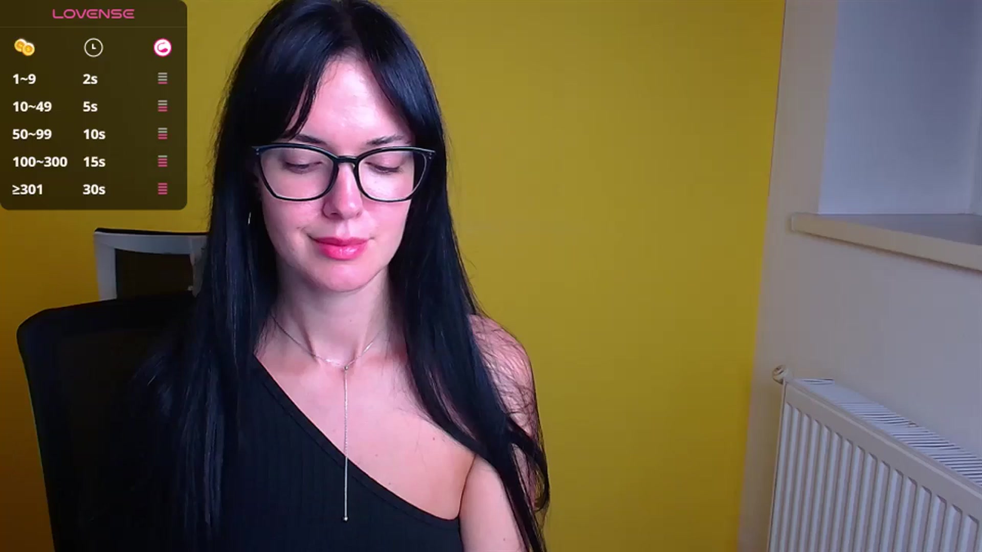 Gallery image thumbnail from Black_Red's myfreecams stream on, 10/11/2024, 11:49 image 12 of 20