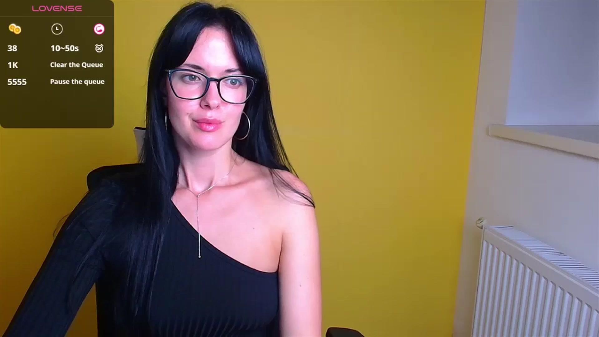 Gallery image thumbnail from Black_Red's myfreecams stream on, 10/11/2024, 15:08 image 8 of 20