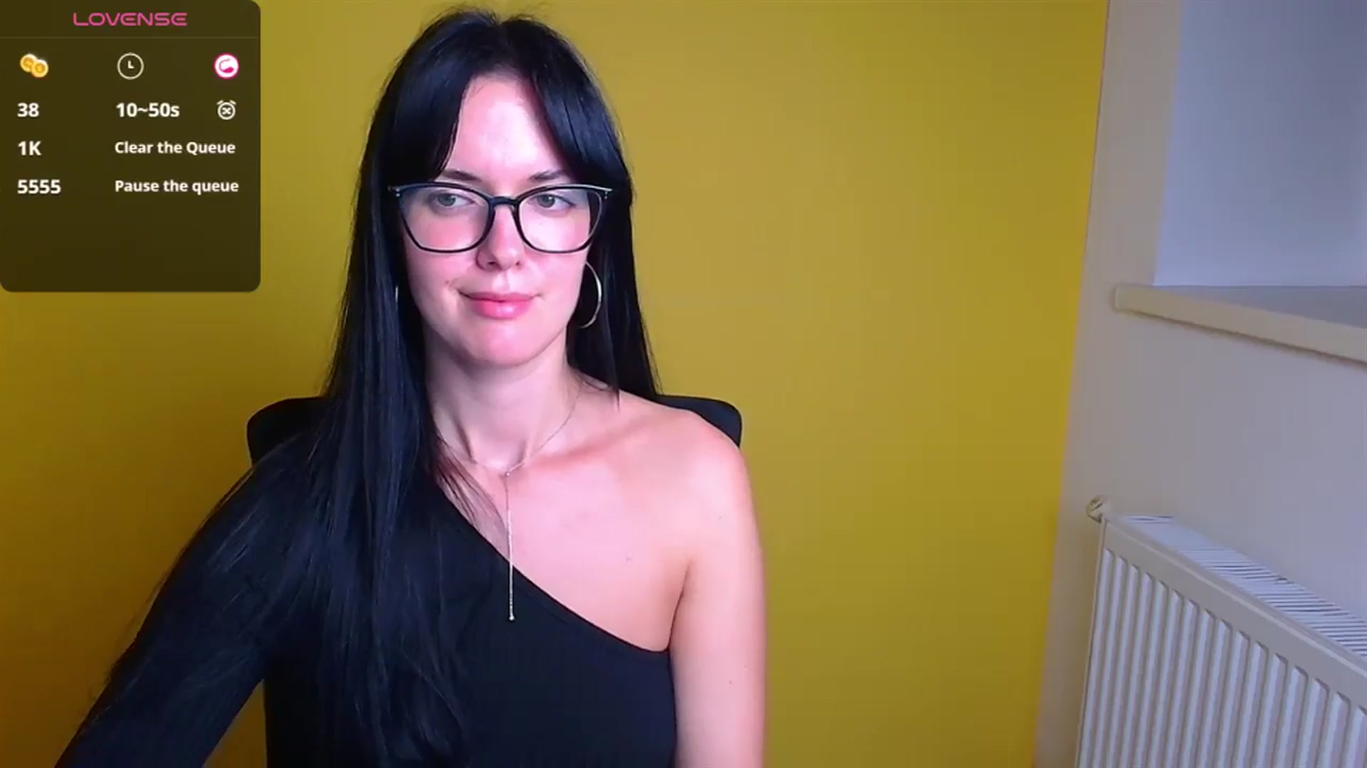 Gallery image thumbnail from Black_Red's myfreecams stream on, 10/11/2024, 15:08 image 18 of 20