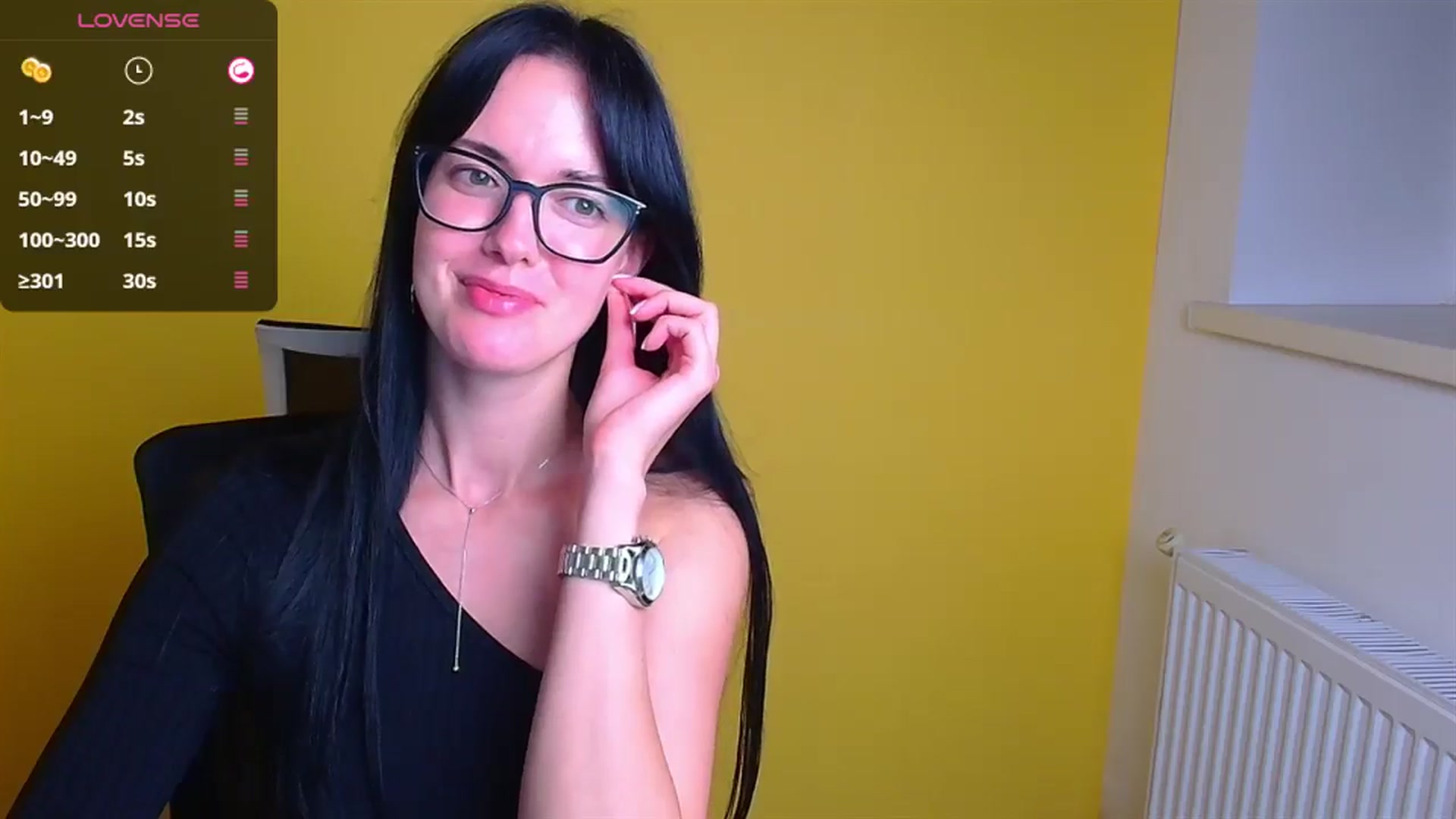 Gallery image thumbnail from Black_Red's myfreecams stream on, 10/11/2024, 15:08 image 9 of 20