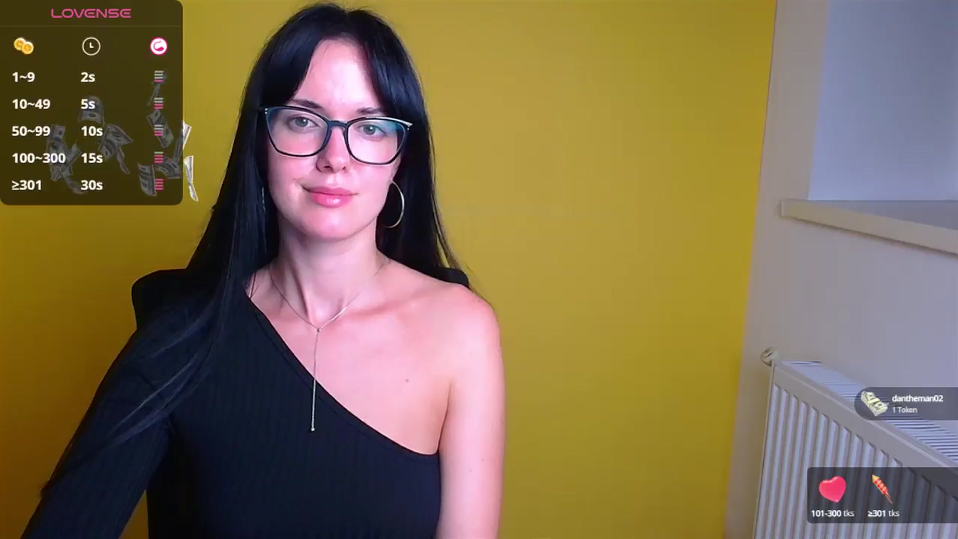 Gallery image thumbnail from Black_Red's myfreecams stream on, 10/11/2024, 15:08 image 7 of 20