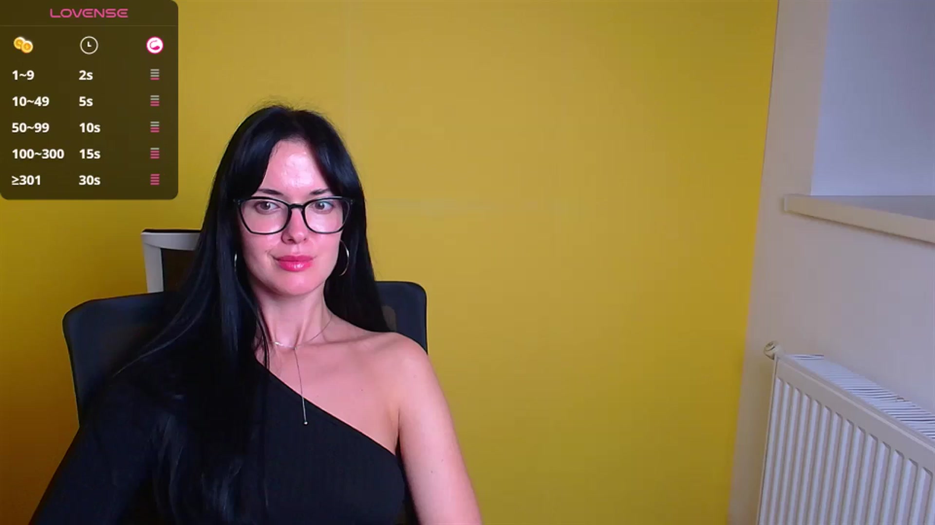 Gallery image thumbnail from Black_Red's myfreecams stream on, 10/11/2024, 16:28 image 1 of 20