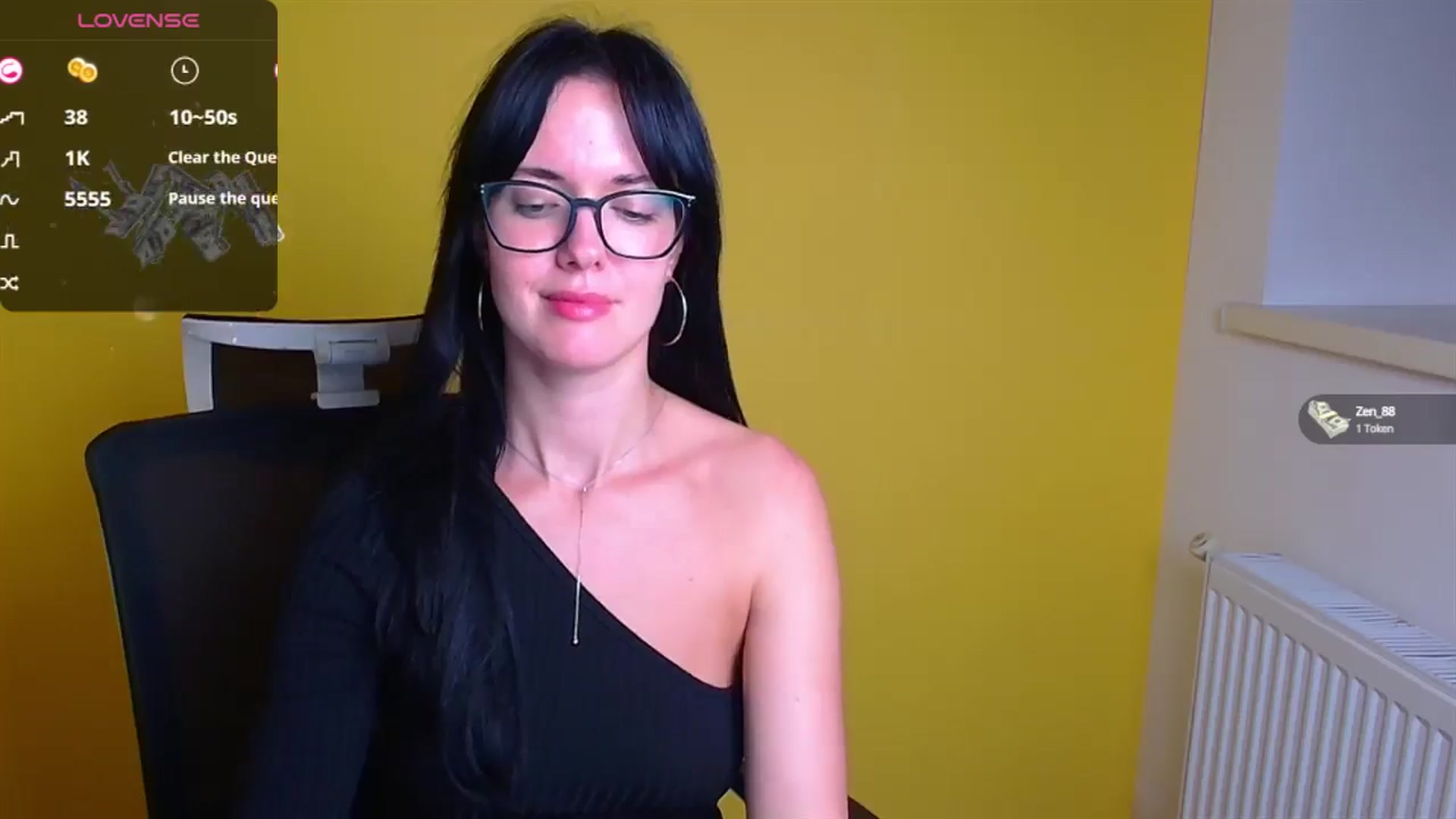 Gallery image thumbnail from Black_Red's myfreecams stream on, 10/11/2024, 16:28 image 19 of 20