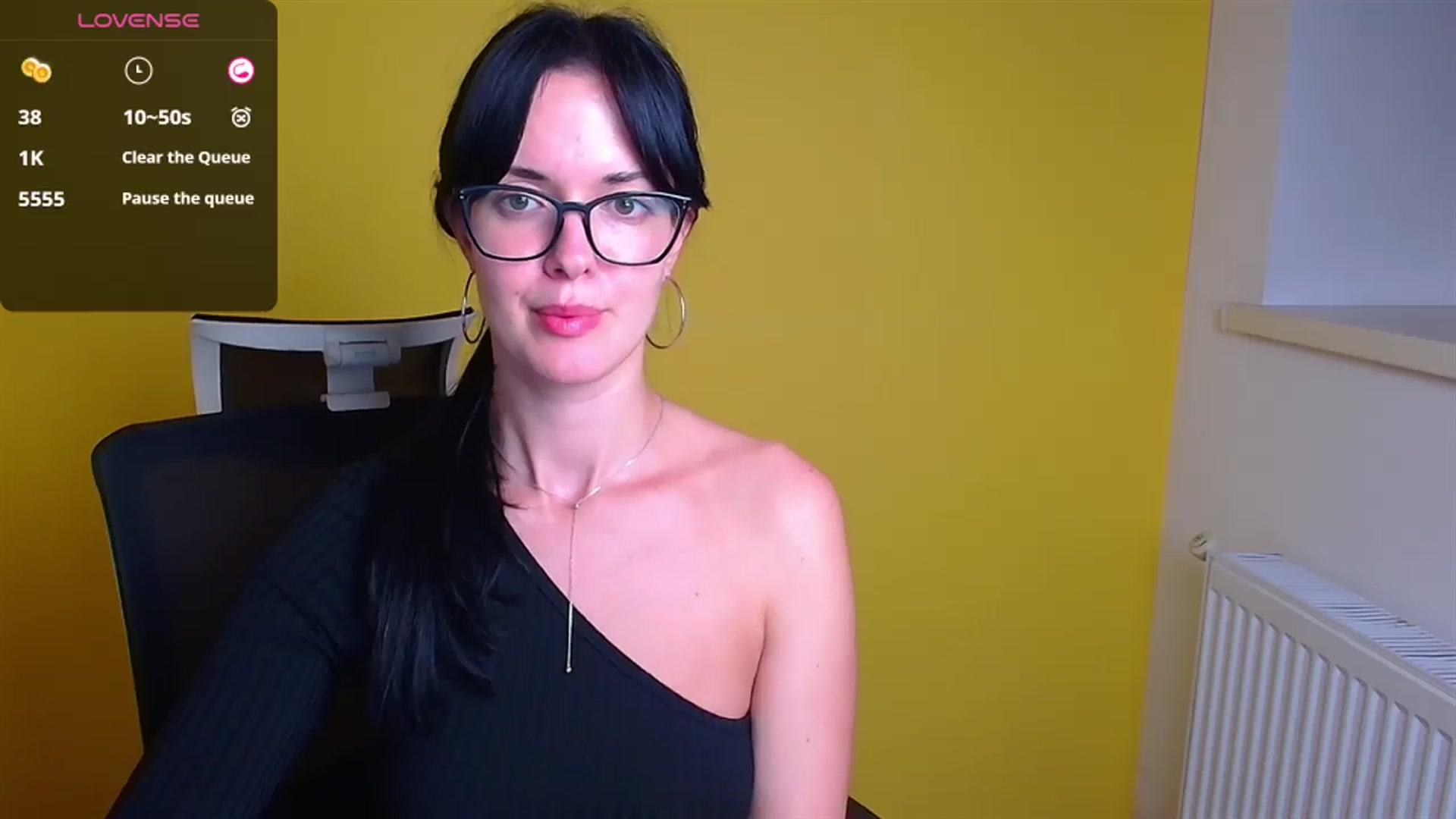 Gallery image thumbnail from Black_Red's myfreecams stream on, 10/11/2024, 16:28 image 18 of 20