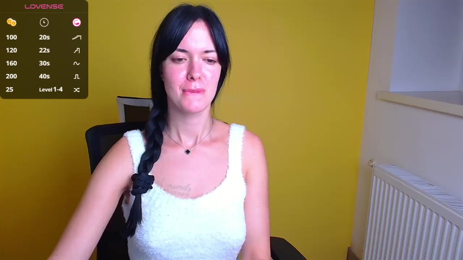 Gallery image thumbnail from Black_Red's myfreecams stream on, 10/13/2024, 10:53 image 18 of 20