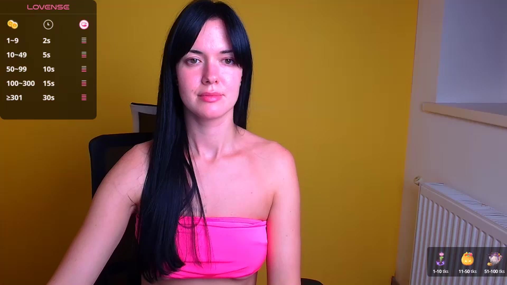 Gallery image thumbnail from Black_Red's myfreecams stream on, 10/16/2024, 20:44 image 7 of 20